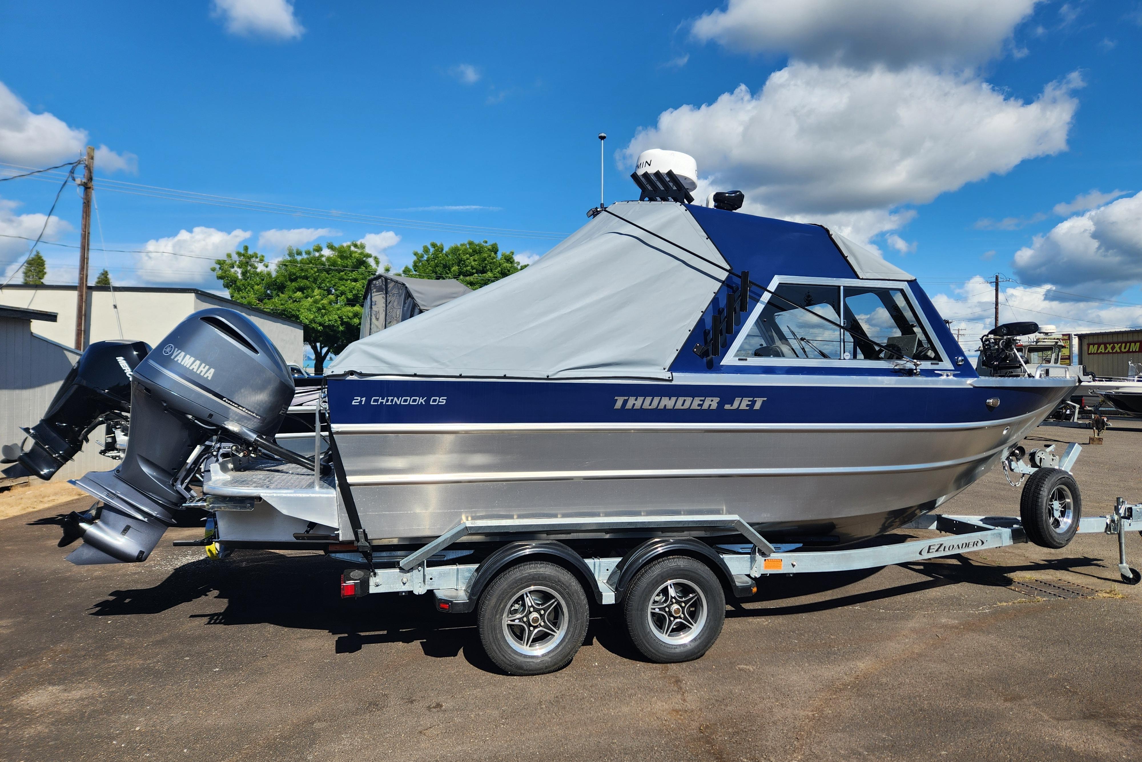 2025 Thunder Jet 21 Chinook OS boat on trailer, featuring Yamaha outboard motor.