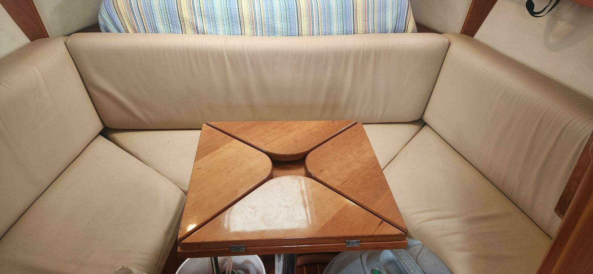2003 Mainship Pilot 30 - Image 14