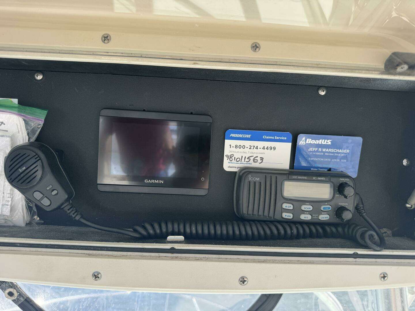 1999 Boston Whaler 28 Conquest - Image 36