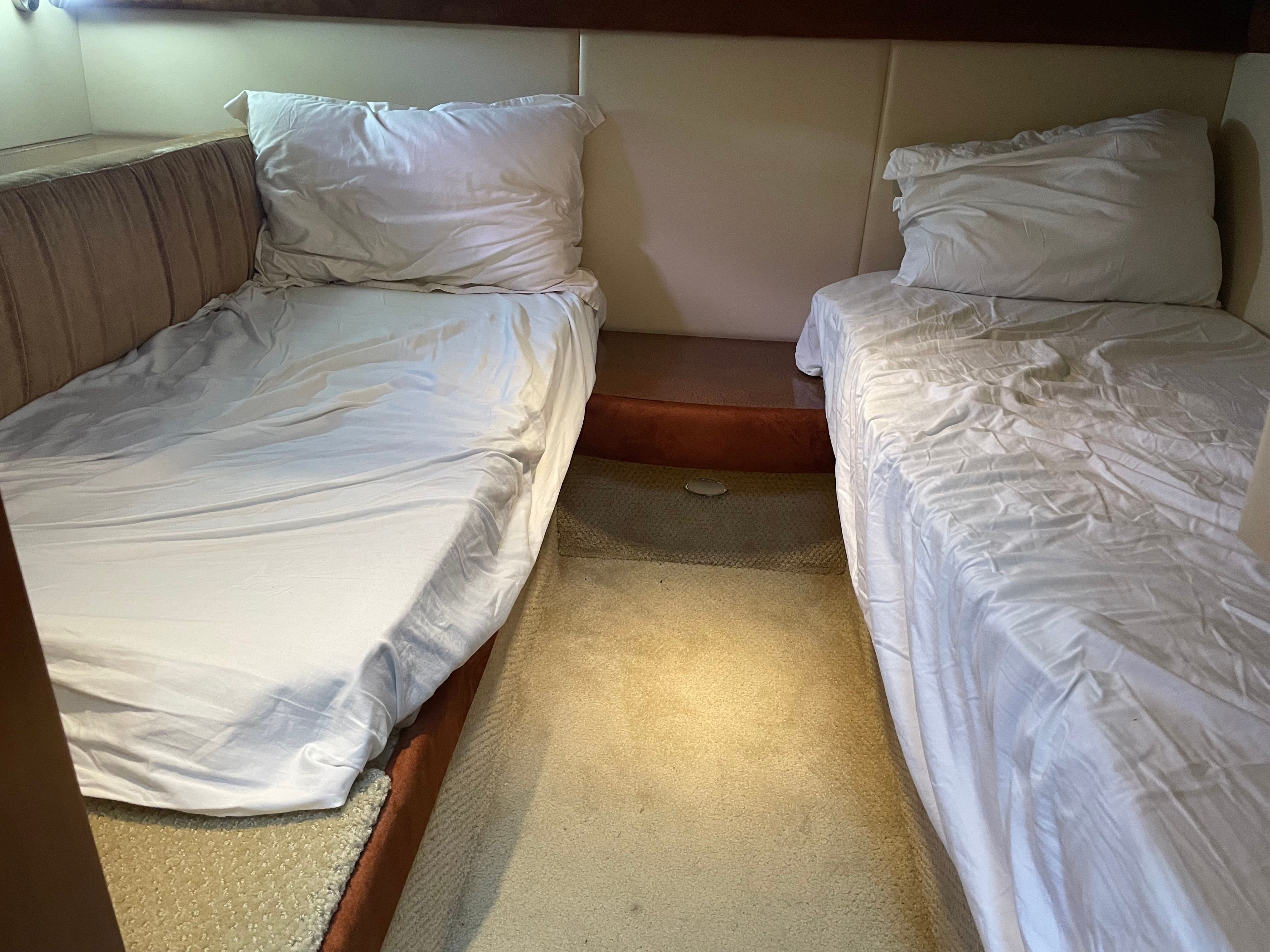 2006 Meridian 341 Sedan - 4