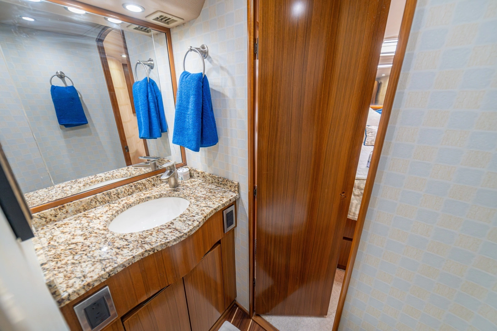2012 Viking 60 Convertible - Image 46