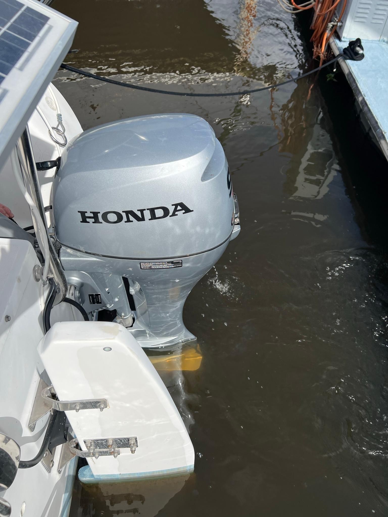 2005 Catalina C250 - 14