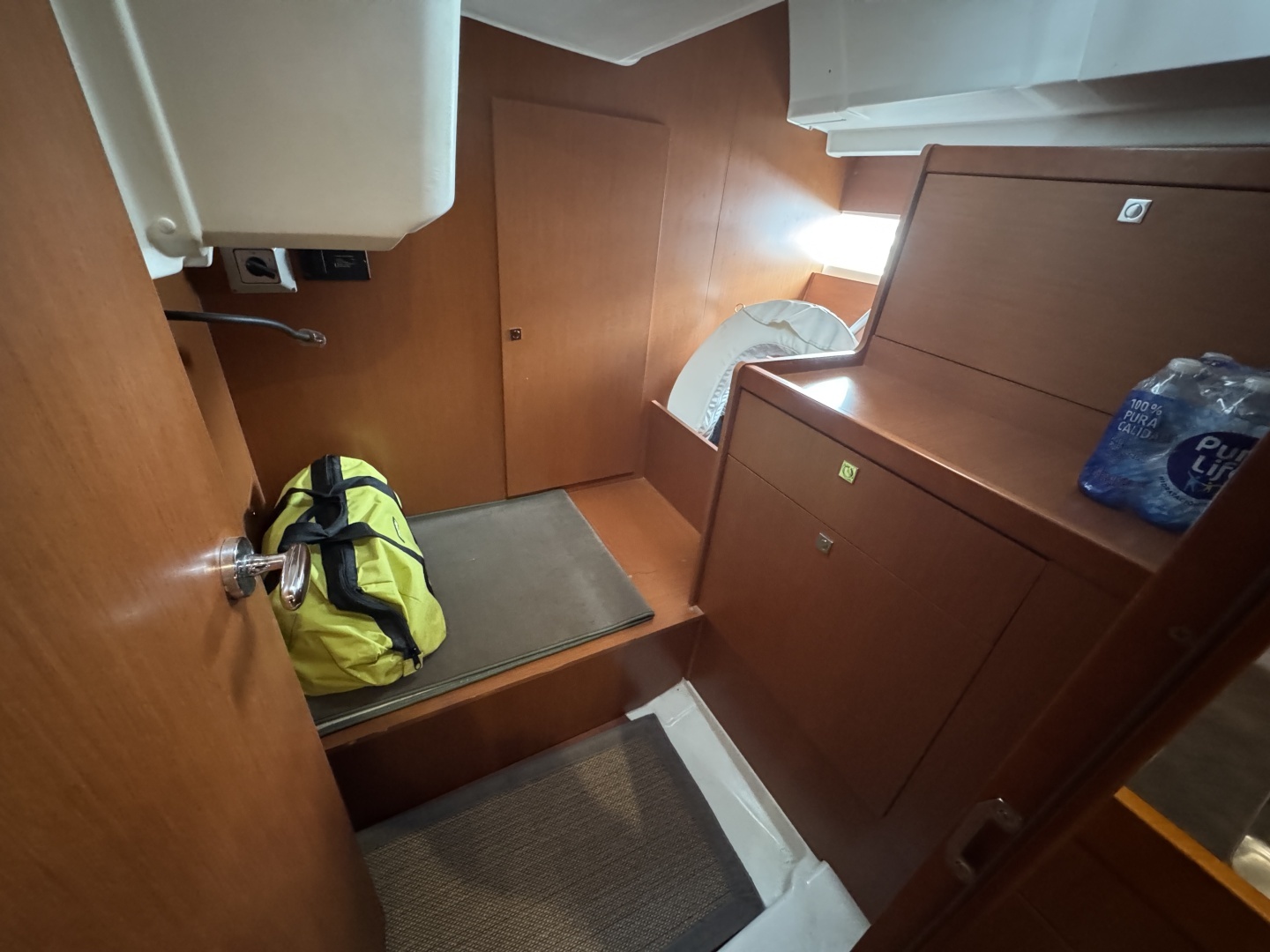 2017 Beneteau Oceanis 45 - Image 67