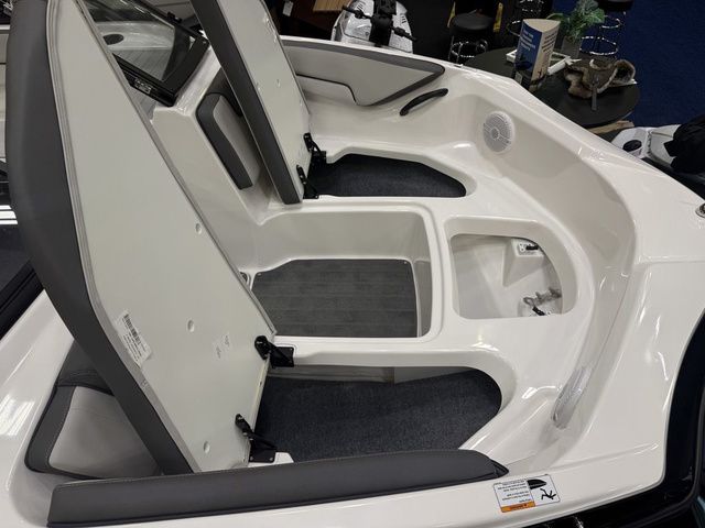 2026 Yamaha Boats AR190 - 17