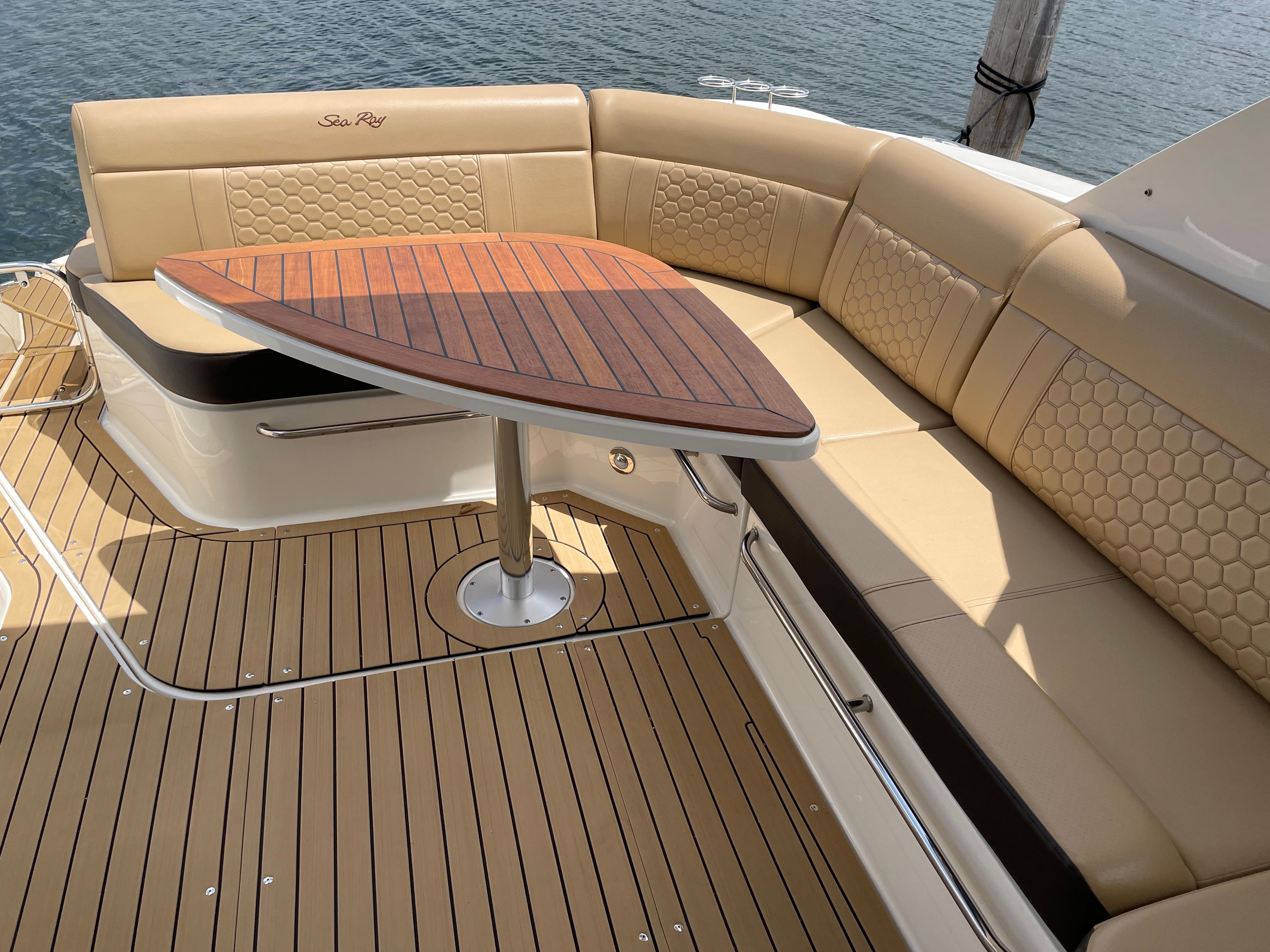 2020 Sea Ray Sundancer 320 - 17
