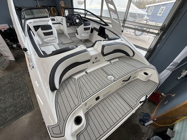 2026 Yamaha Boats 195S - 4