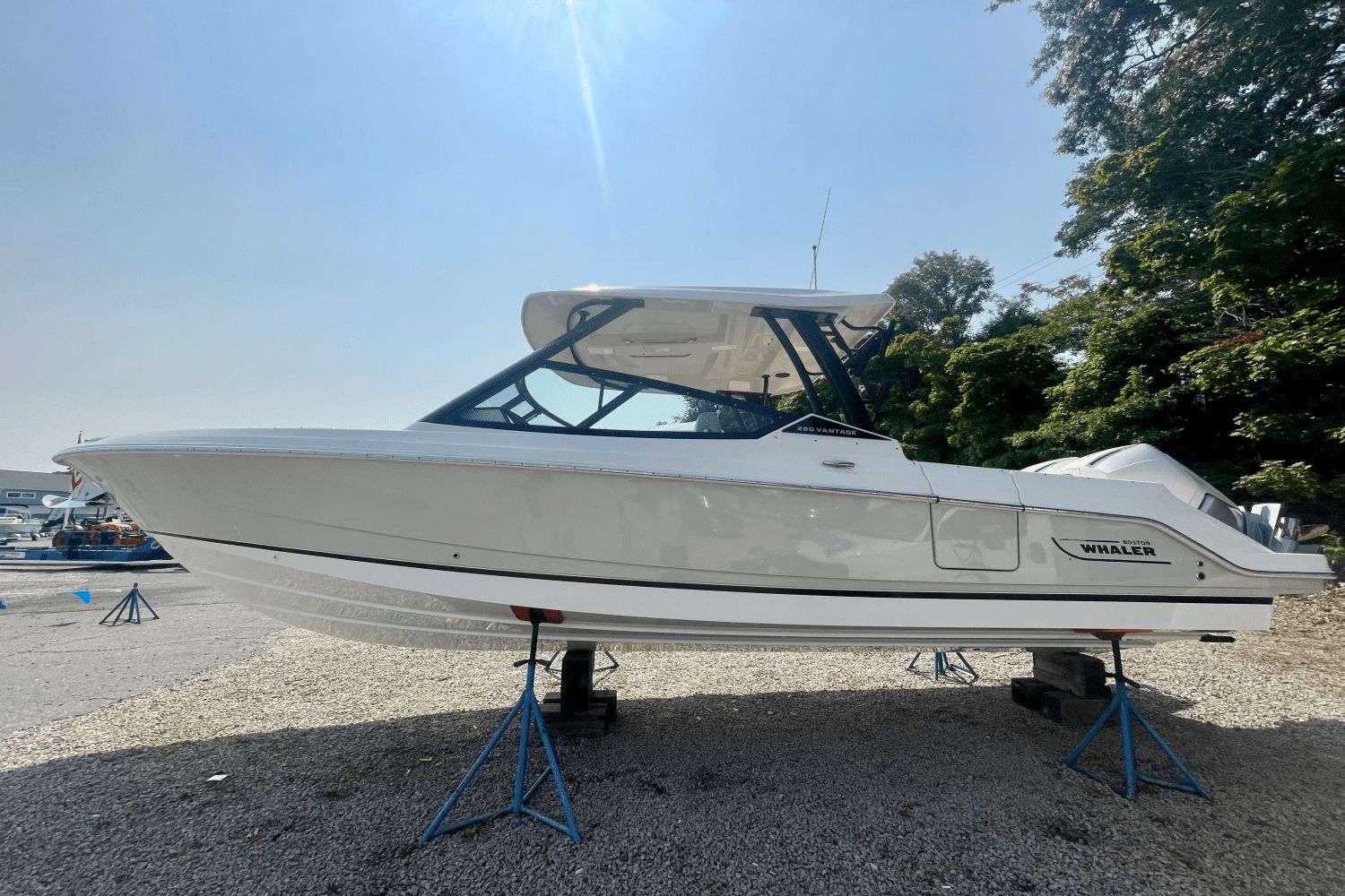 2022 Boston Whaler 280 Vantage