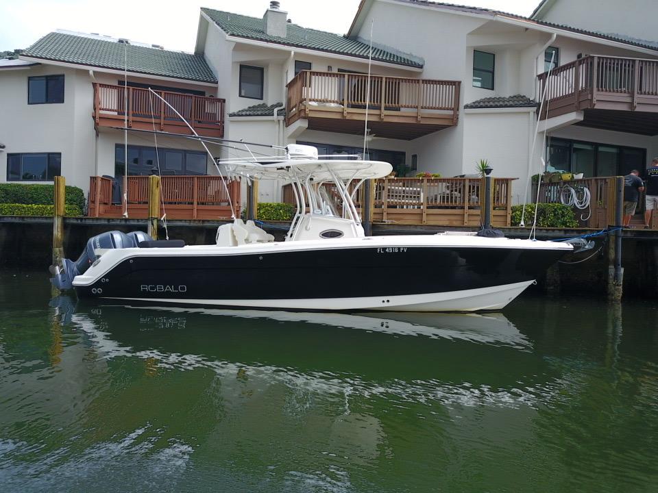 2015 Robalo R300 Center Console