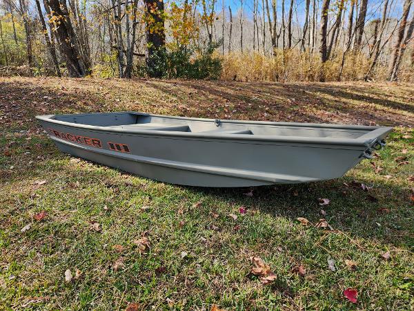 2025 Tracker Grizzly 1036 Utility