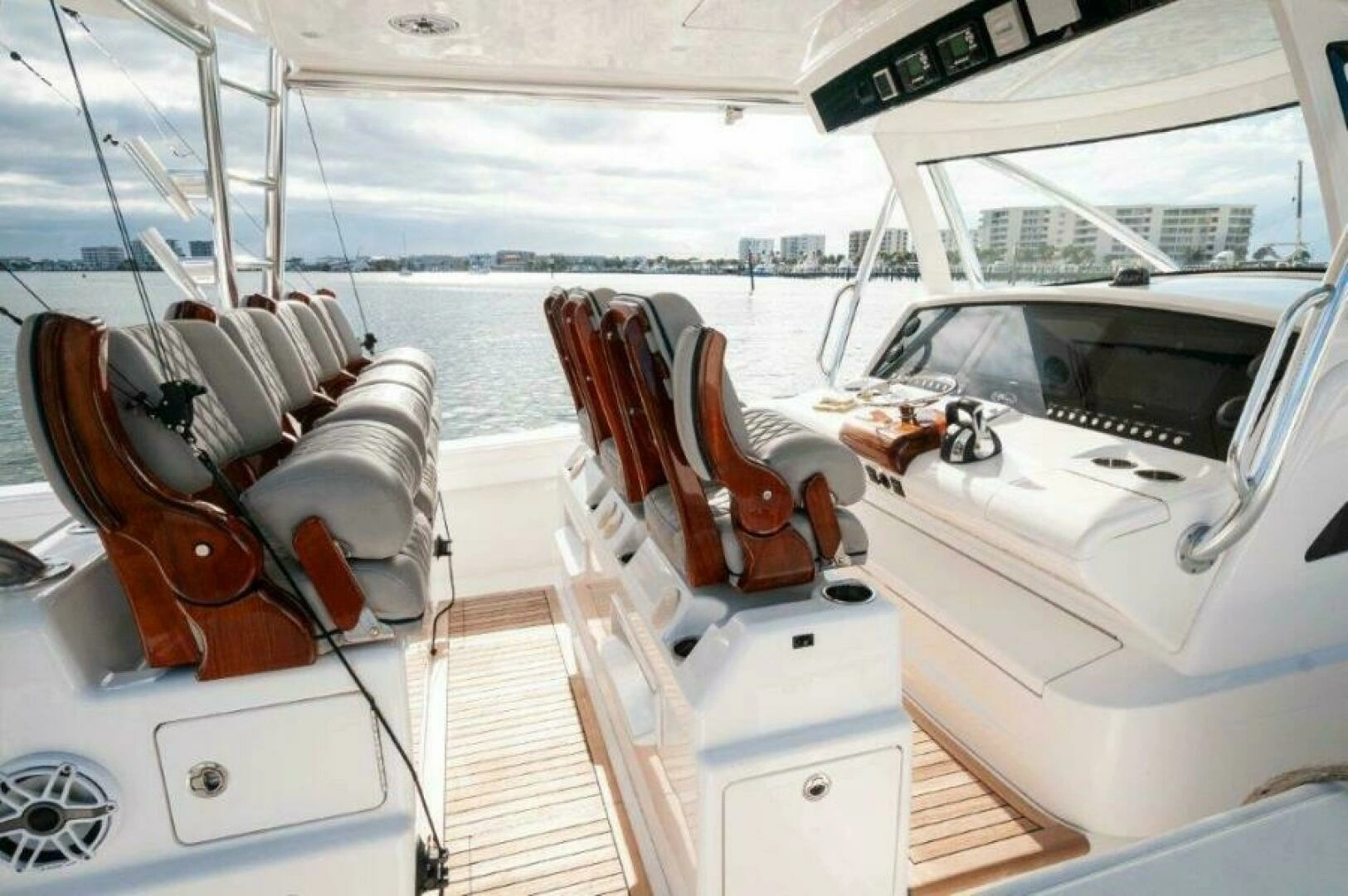 2021 Valhalla Boatworks V-46 - Image 2