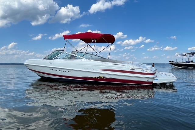 2004 Maxum 2200 SR3