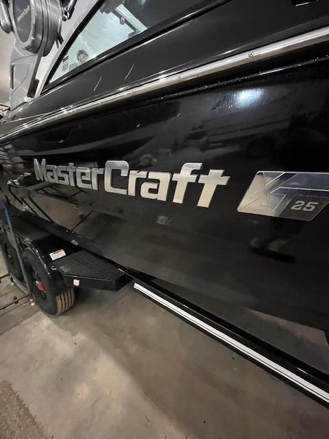 2019 MasterCraft XT25