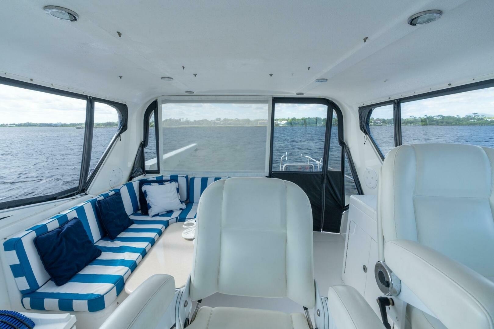2009 Pacific Mariner 65 Motor Yacht - Image 16