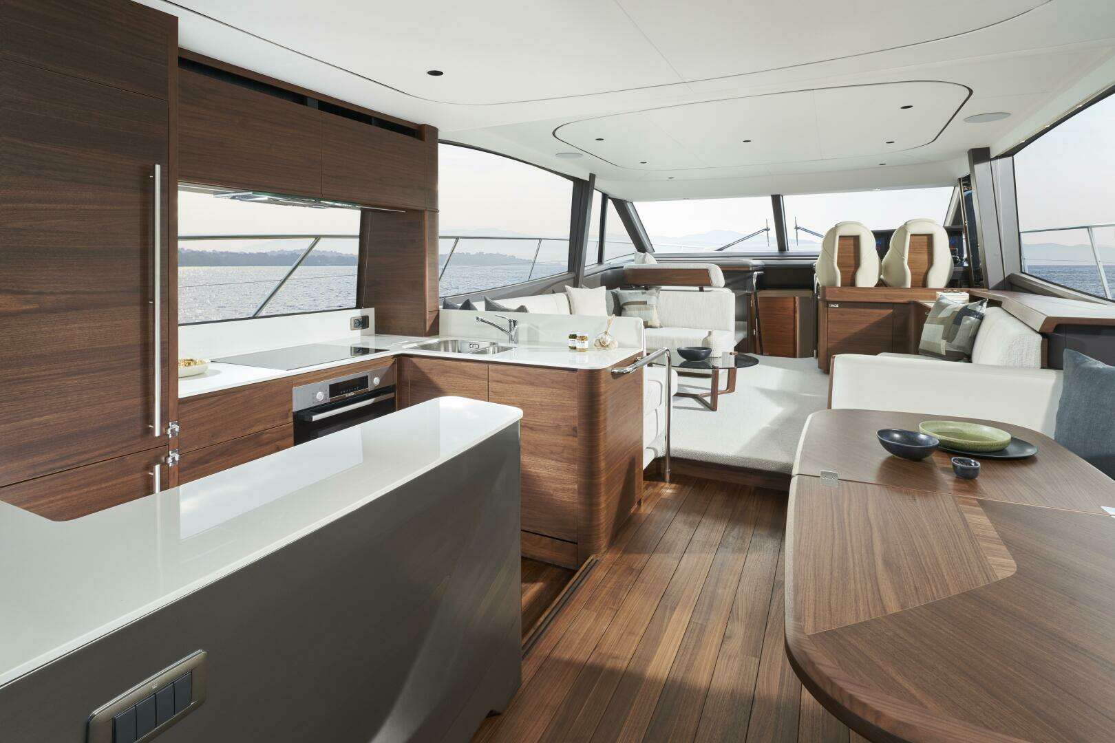 2026 Princess F65 - Image 10