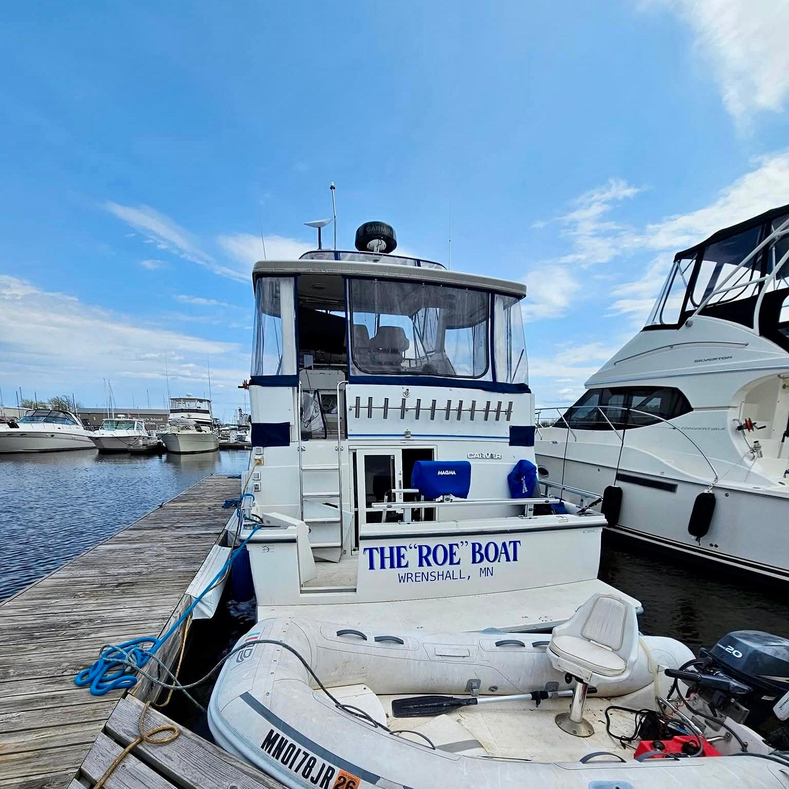 1994 Carver 390 Cockpit Motor Yacht - 6