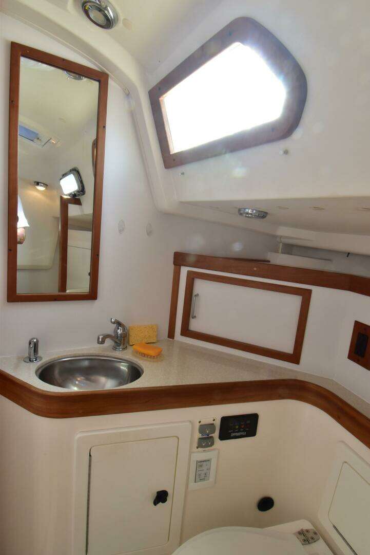 2004 Sabre 386 - Image 20