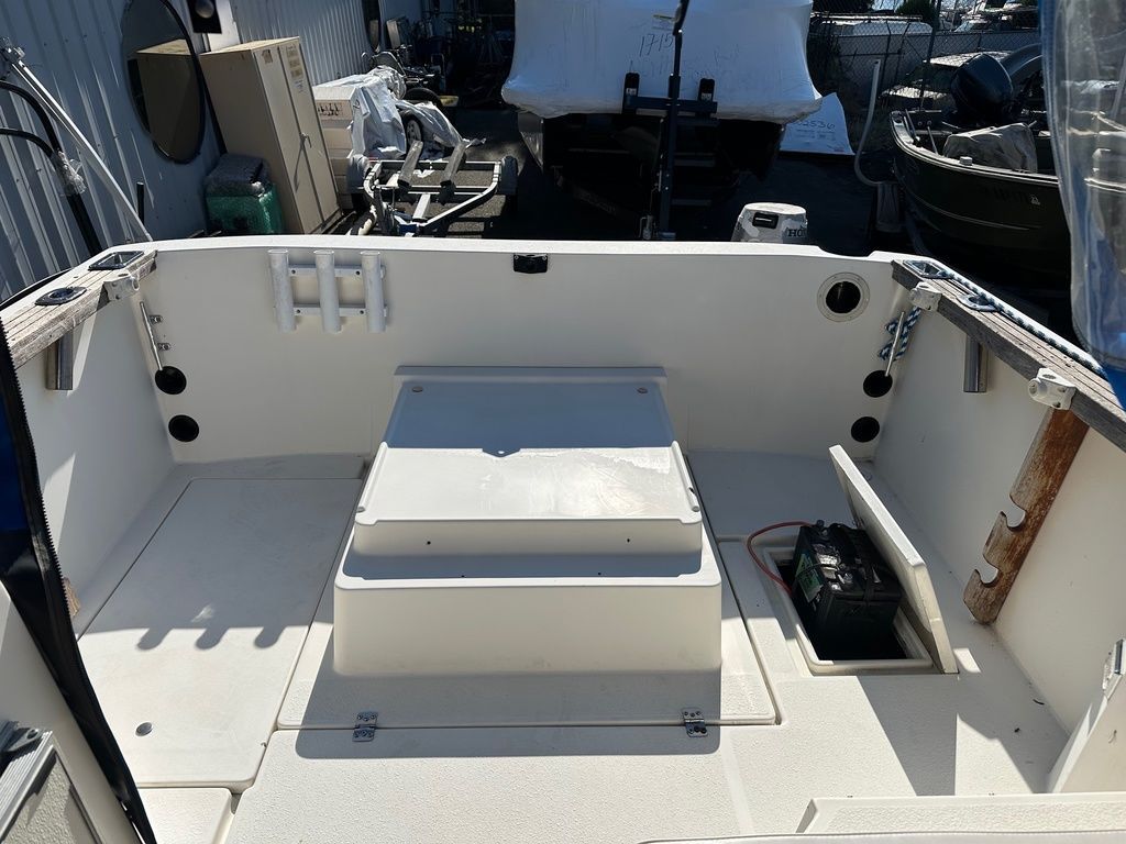 1987 Bayliner 21 Trophy - 12