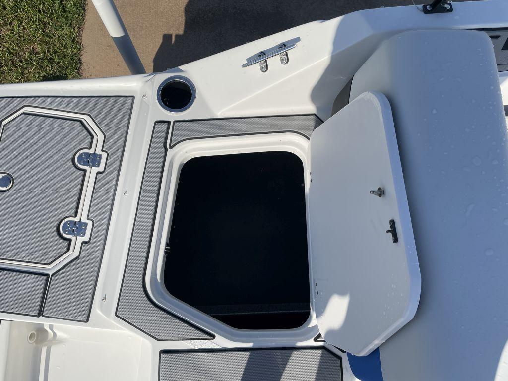 2025 Starcraft SV 16 OB - 13