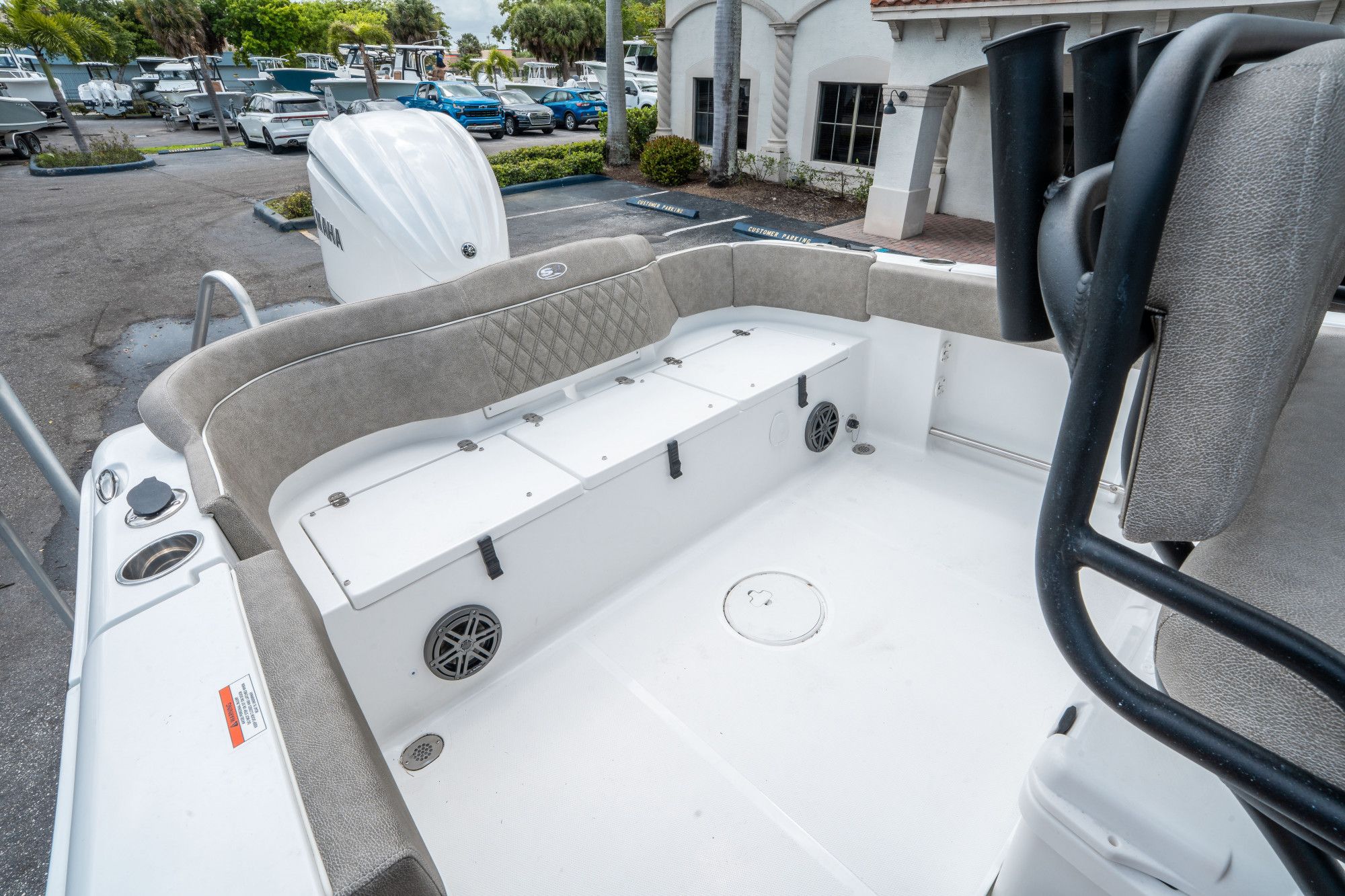 2026 Sea Hunt Ultra 235 SE - 11