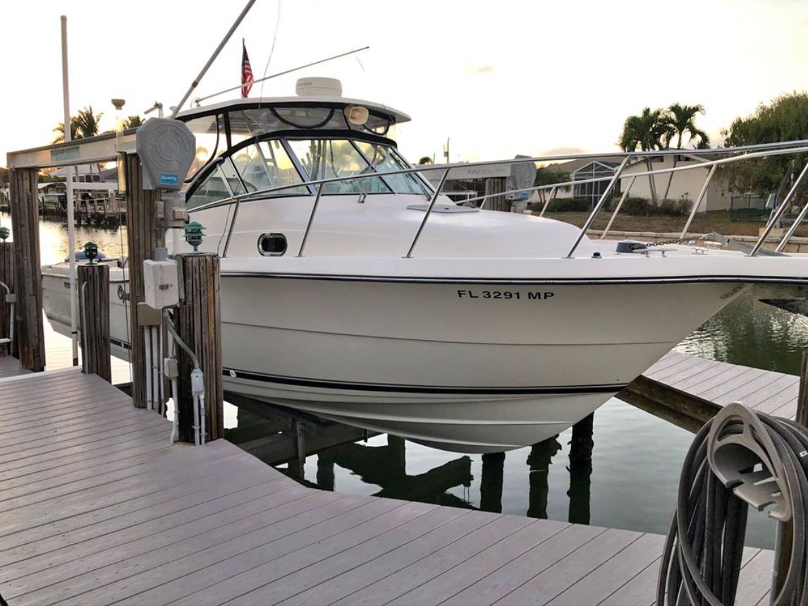 2004 Pursuit 3070 Offshore