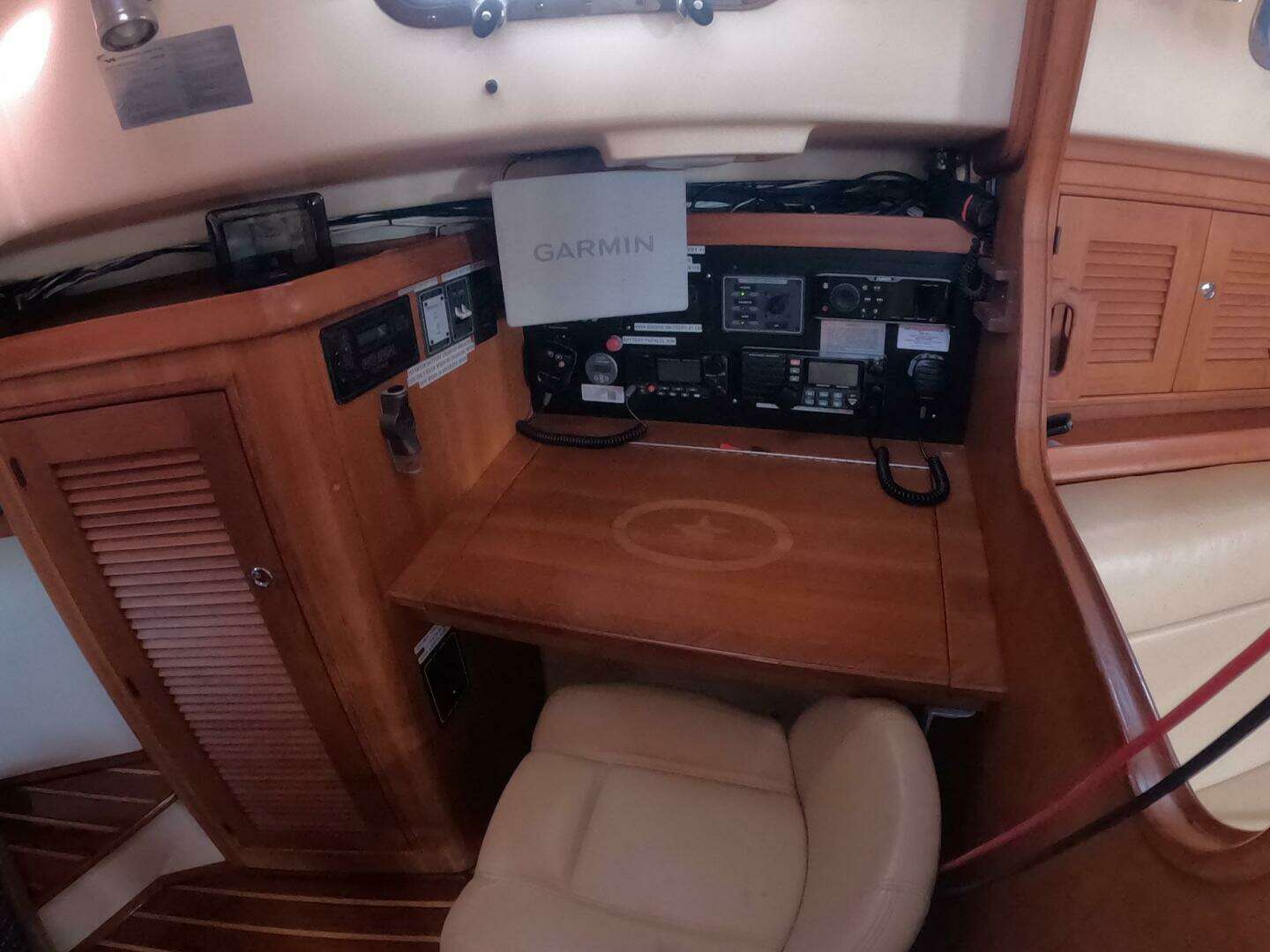 2005 Island Packet 370 - Image 15