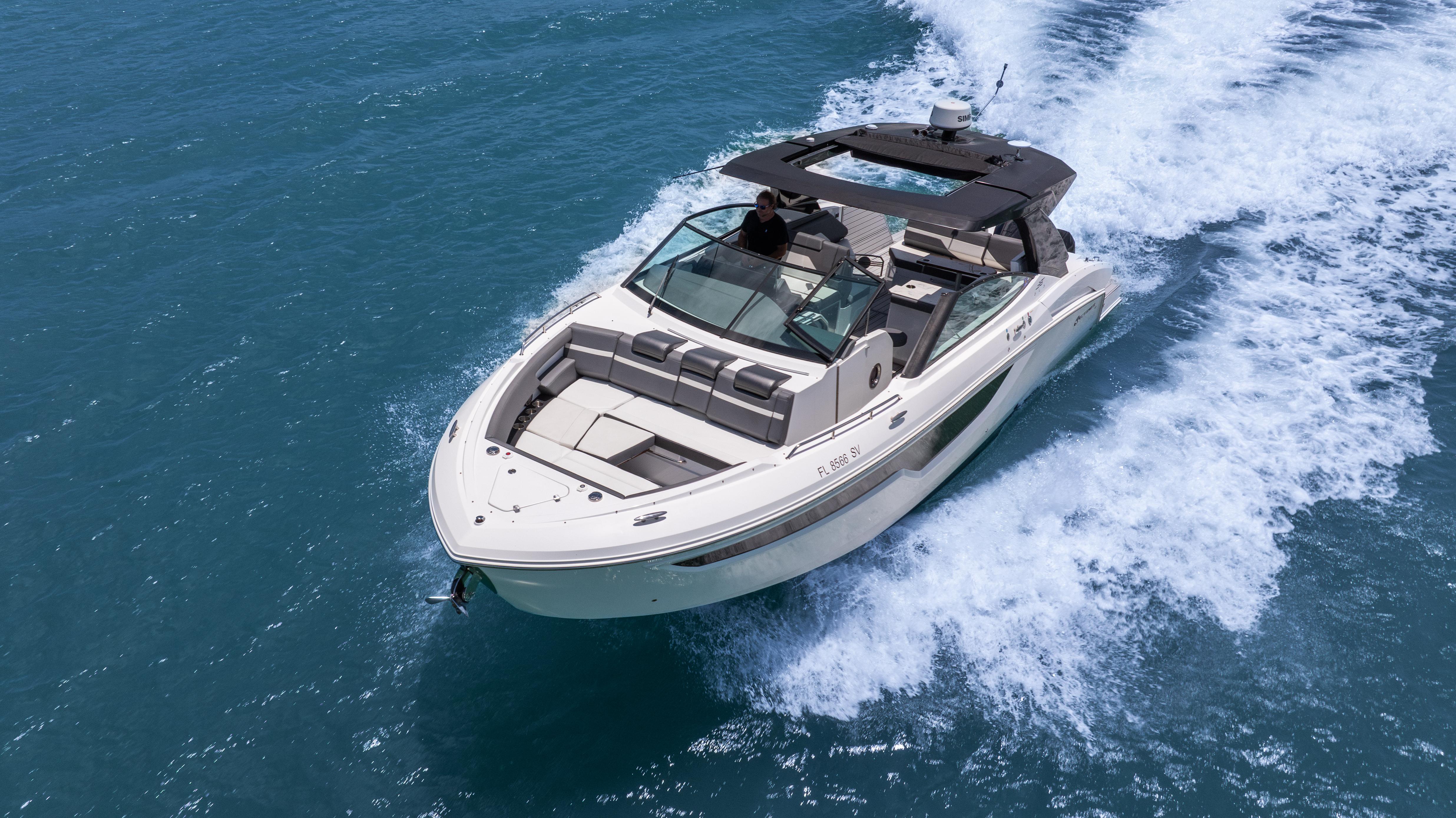 2020 Cruisers Yachts 38 GLS OB