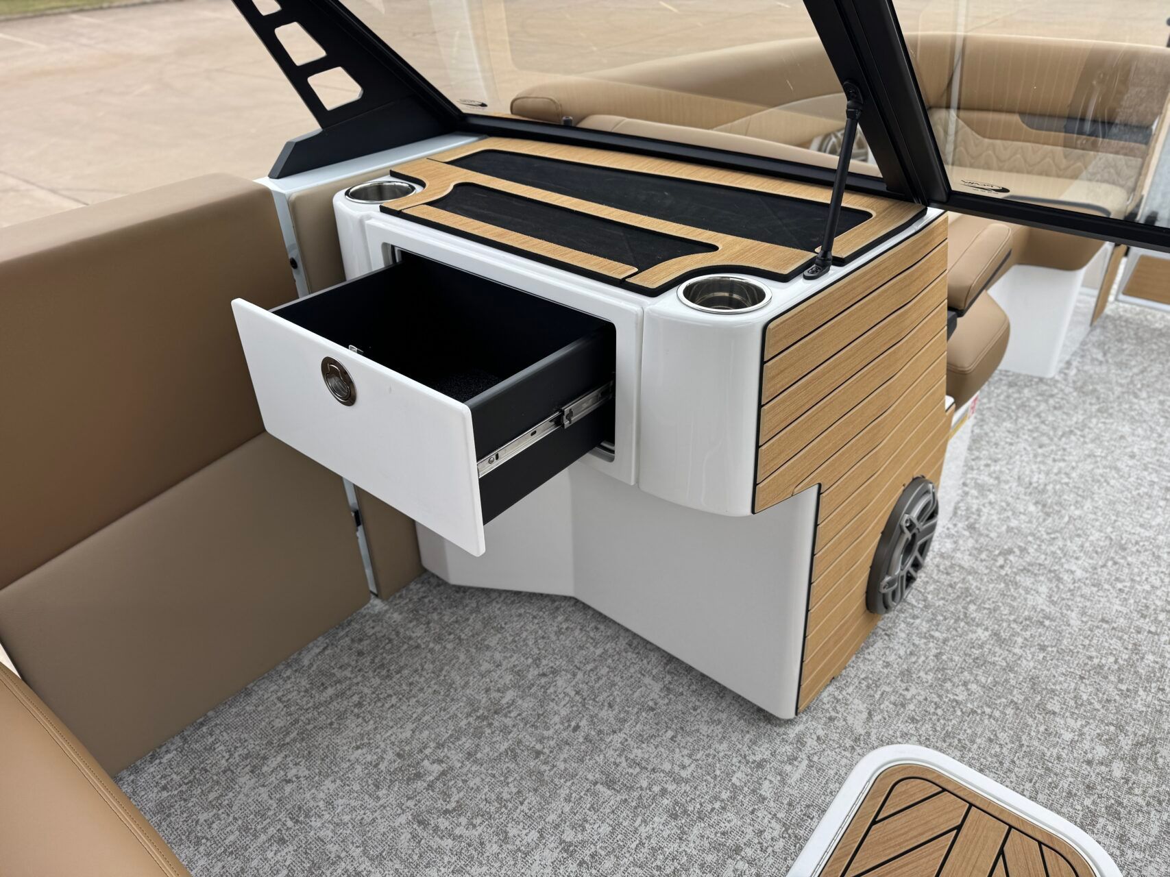 2026 Revel RS25 - 12