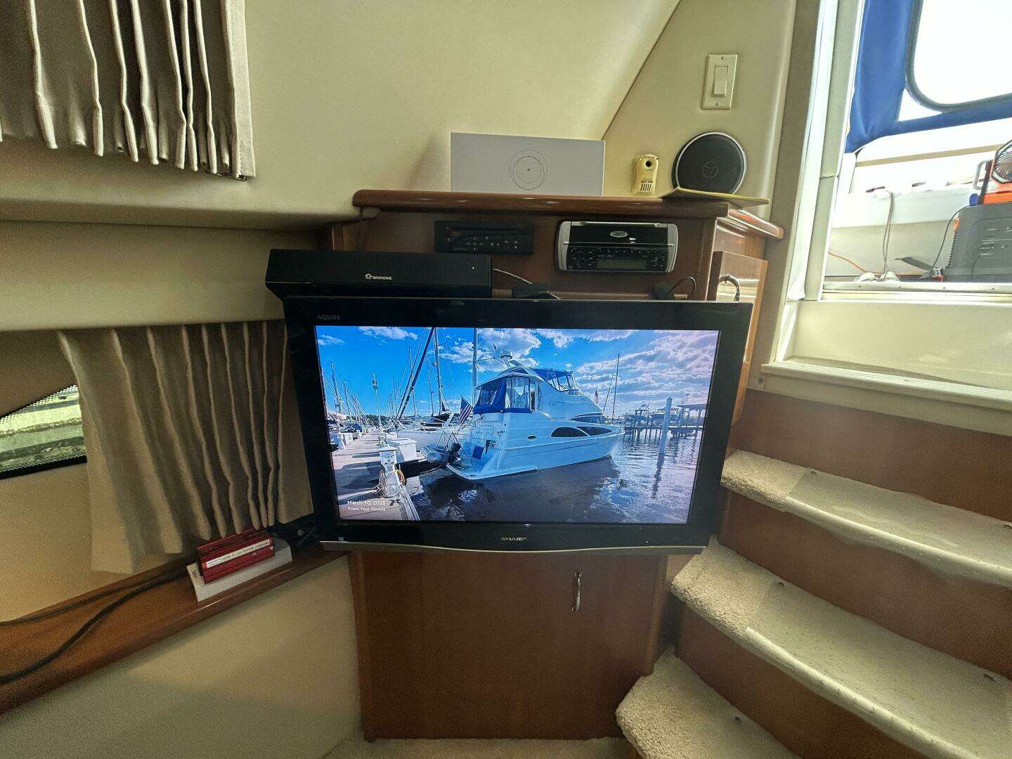 2005 Carver 366 MY - Image 46