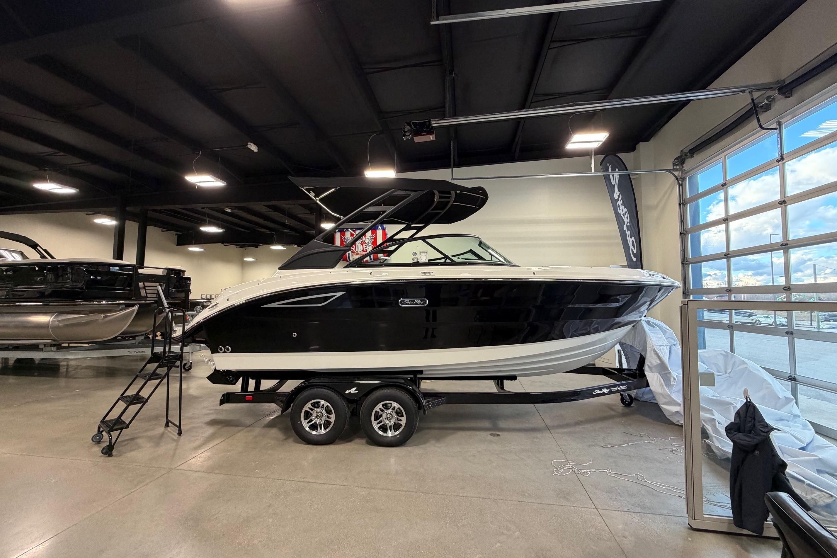 2026 Sea Ray SDX 230