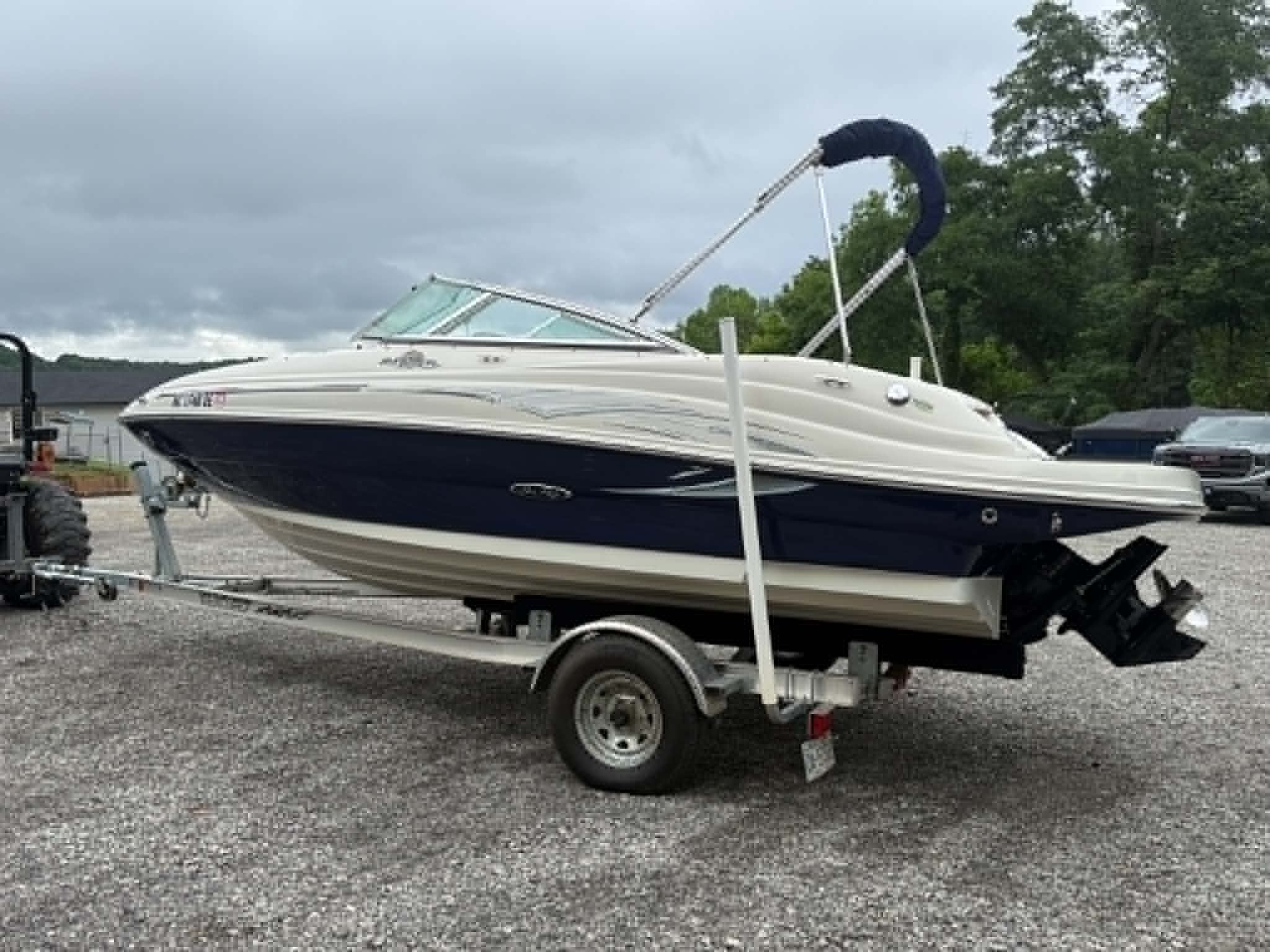 2006 Sea Ray 200 Sundeck - 3