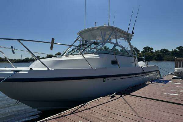 2002 Boston Whaler 275 Conquest