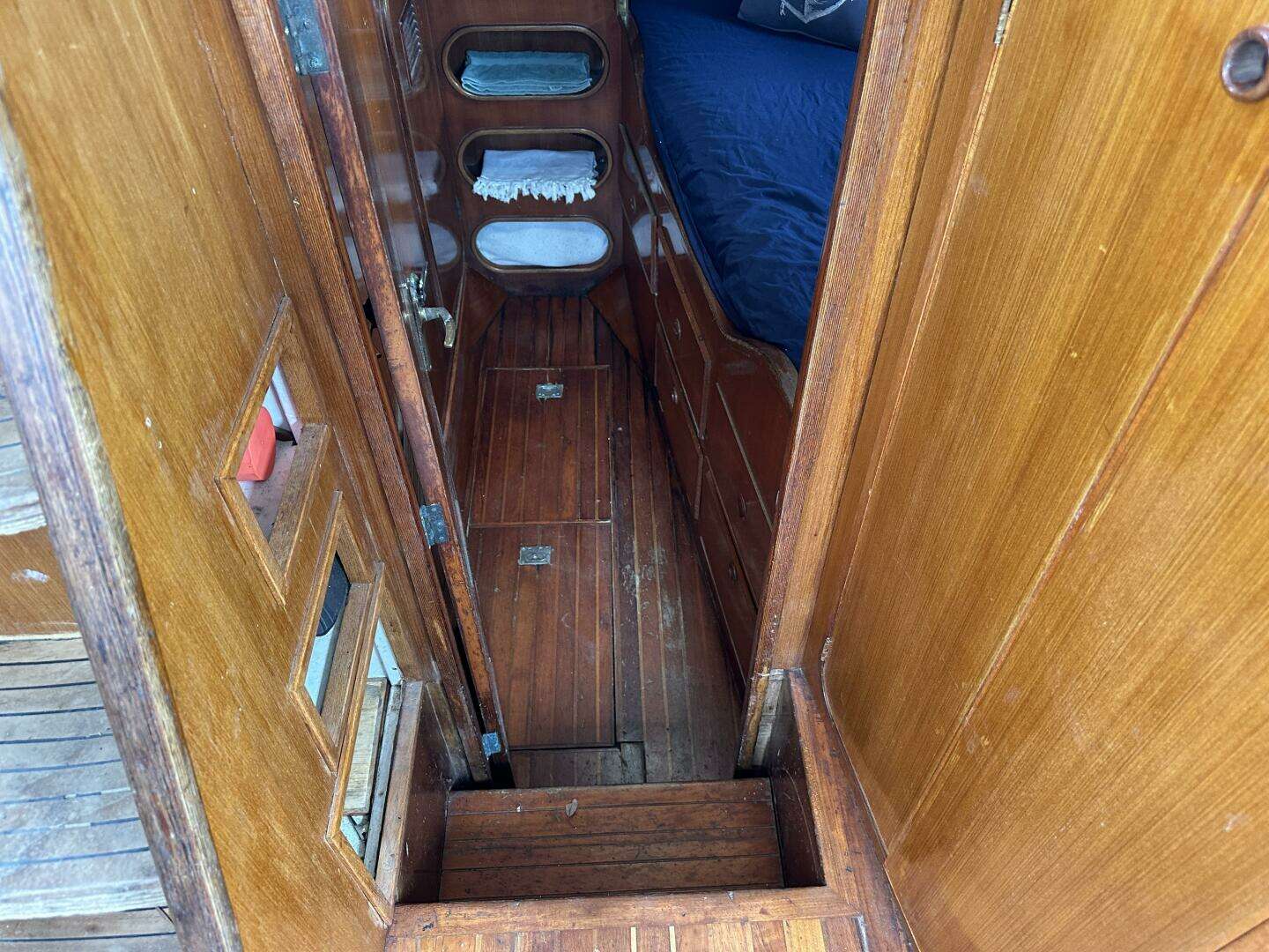 1986 Oceanic — - Image 192