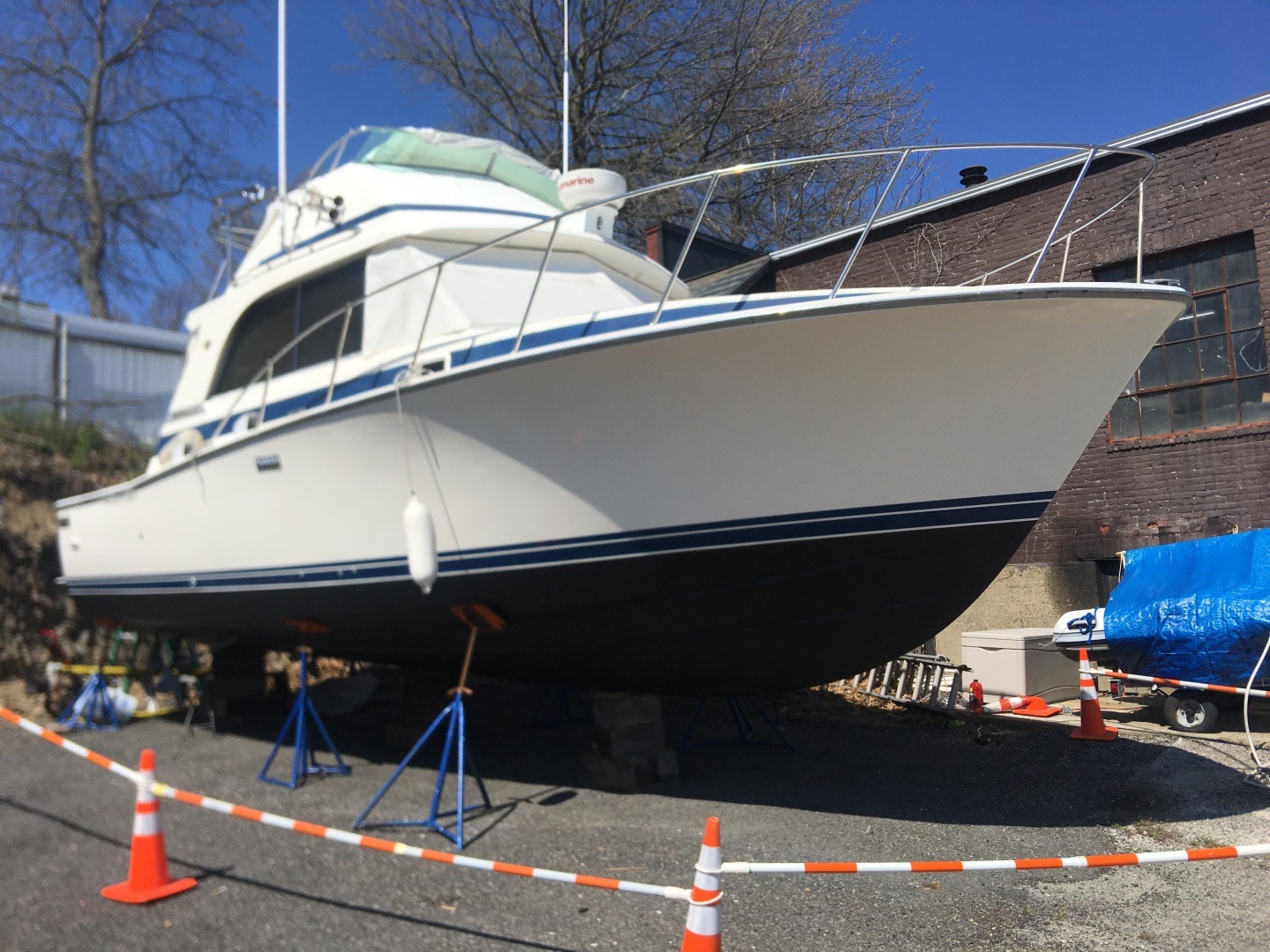 1985 Bertram Flybridge Cruiser - Image 25