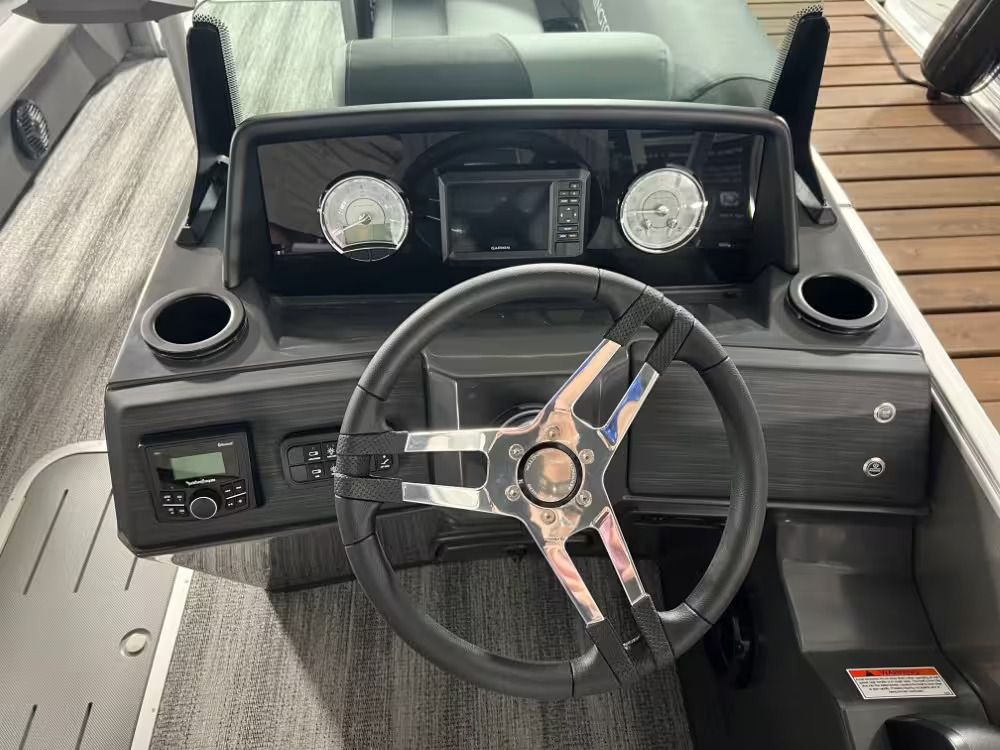 2027 Bennington 22 SSR - 7