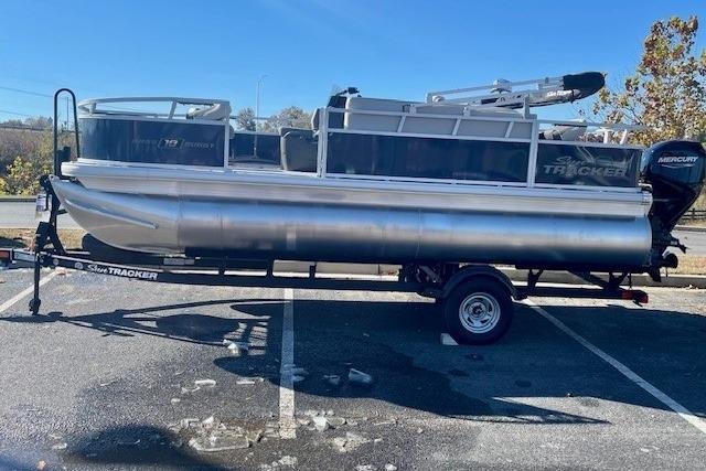 2026 Sun Tracker Bass Buggy 18 DLX