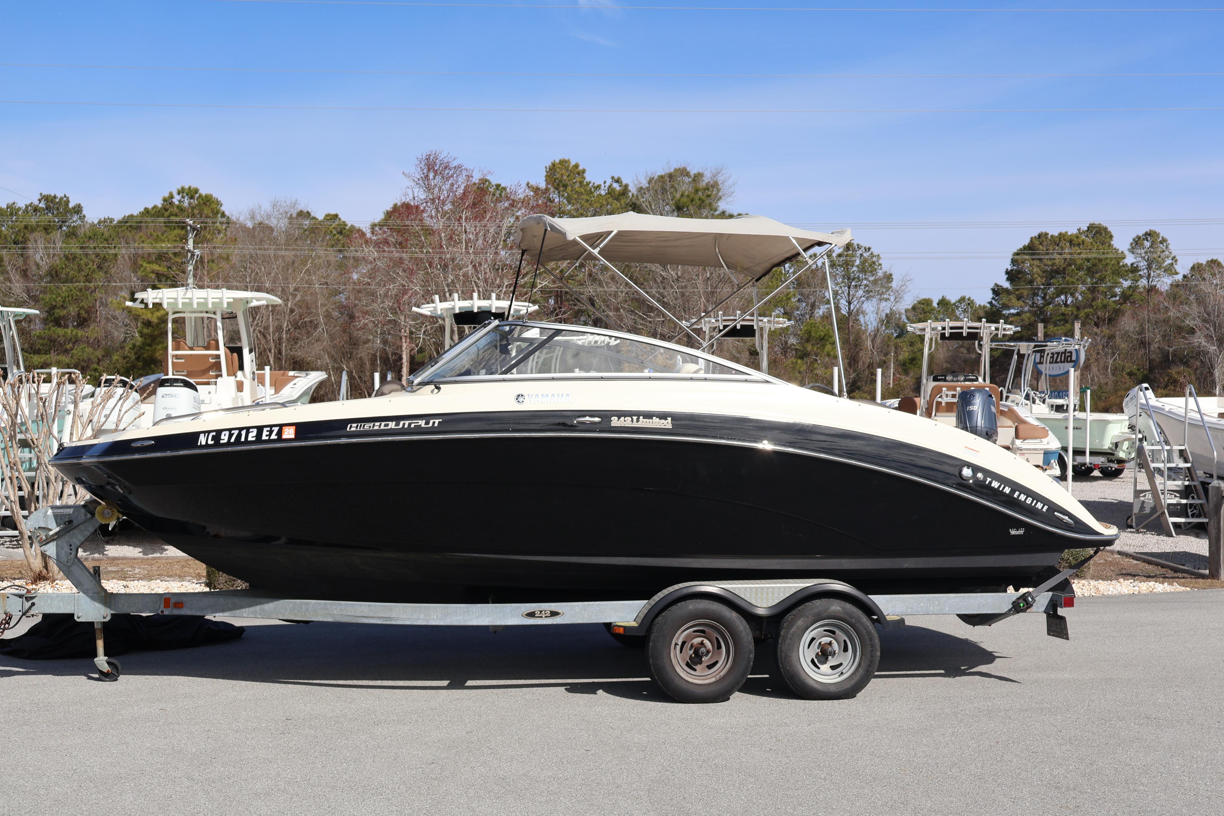 2014 Yamaha Boats YAMAHA 242 LIMITED - 12