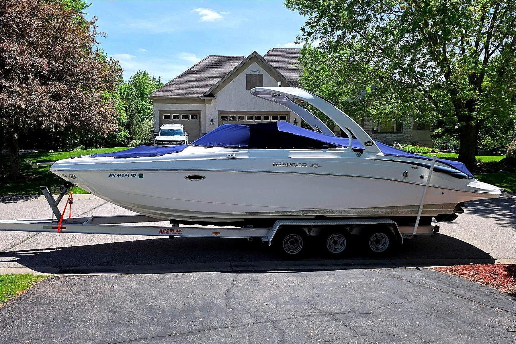 2010 Rinker 296 Captiva Bowrider