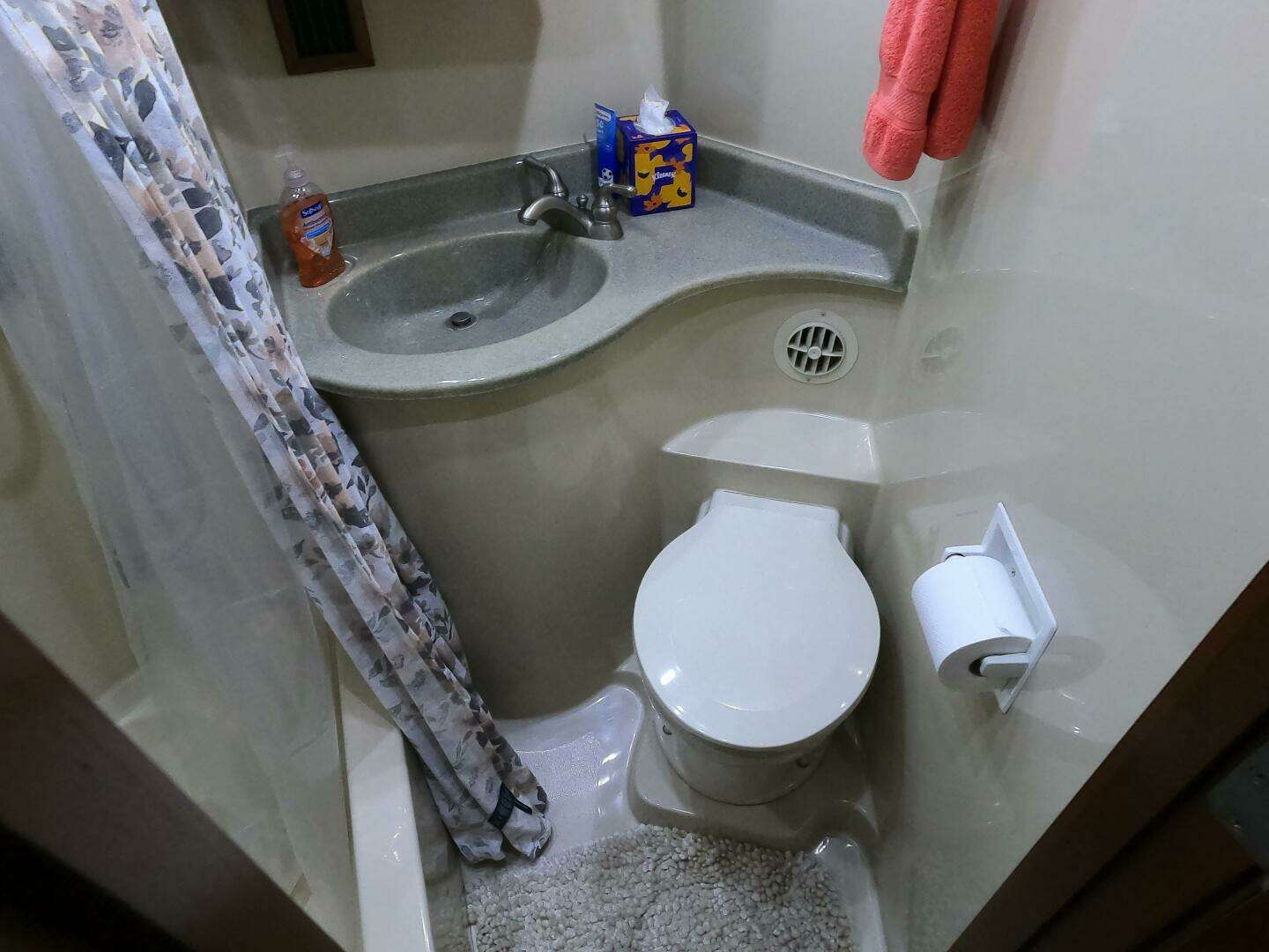 2006 Bluewater 5200 - Image 46