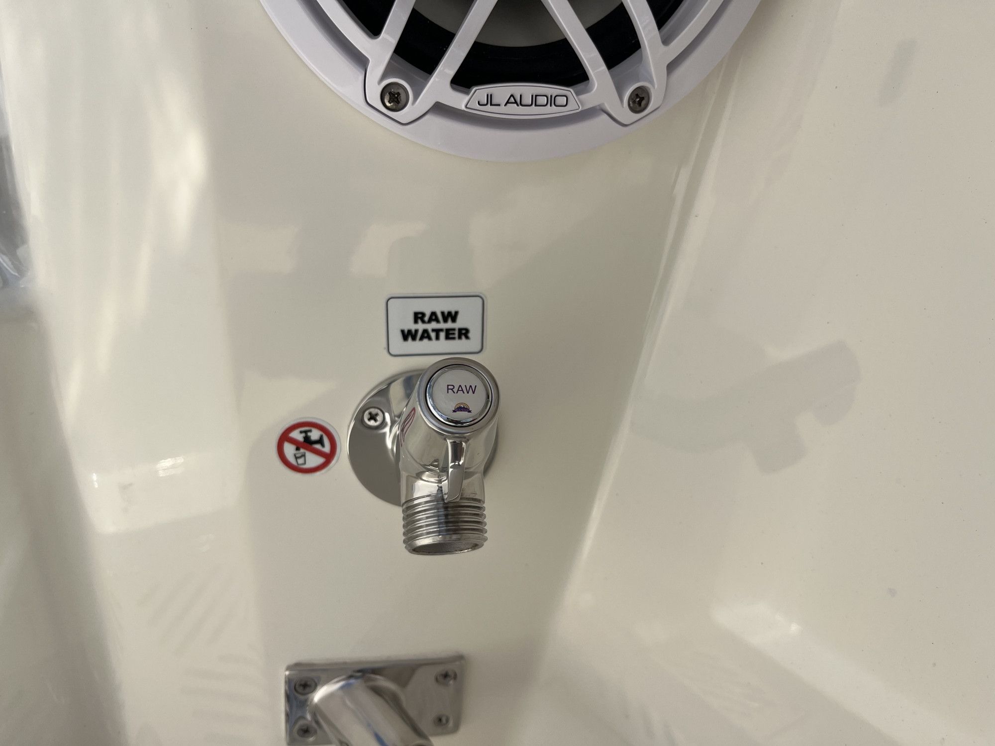2026 Cobia 285 Open Center Console - 33