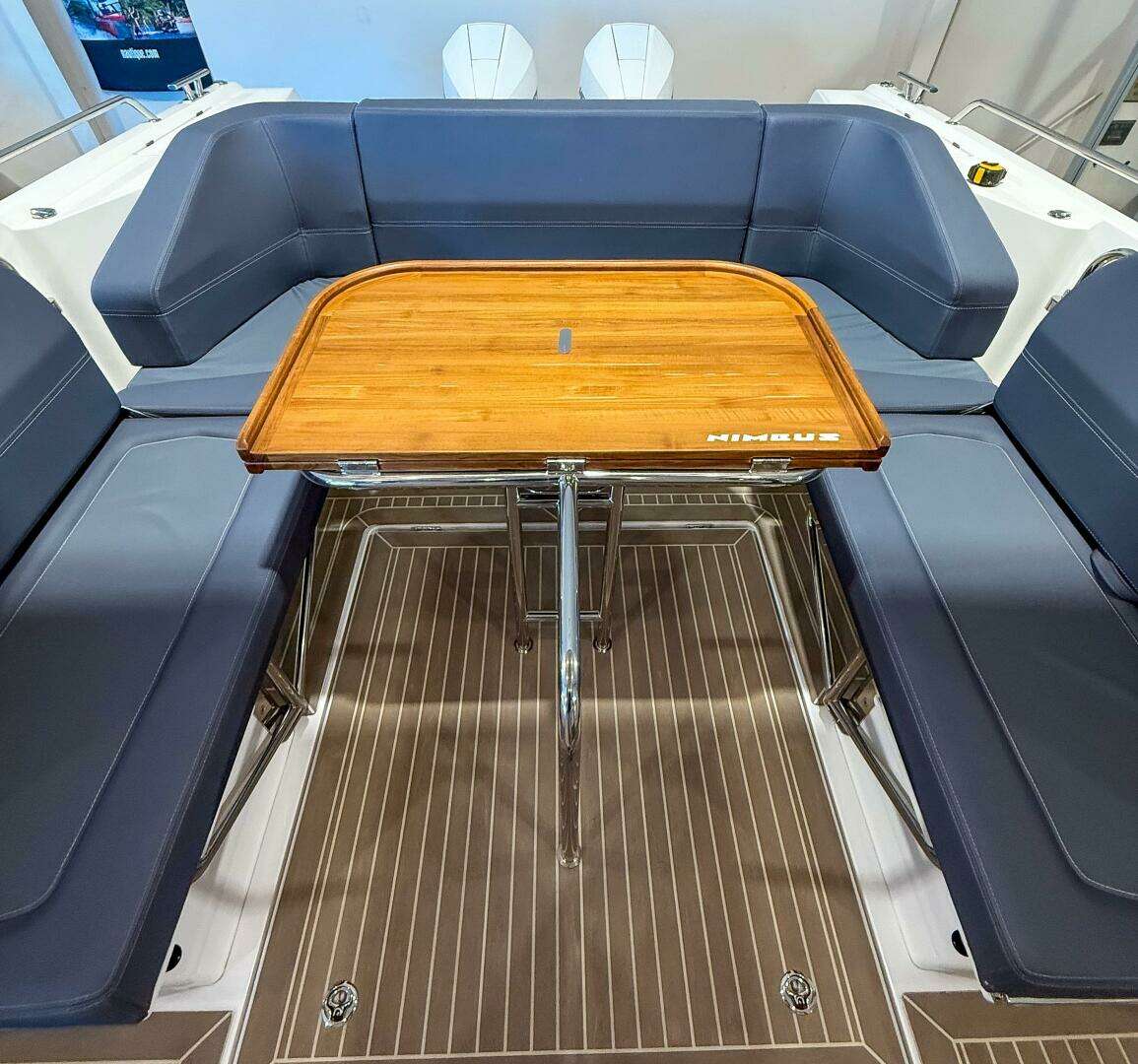 2022 Nimbus T11 - Image 32