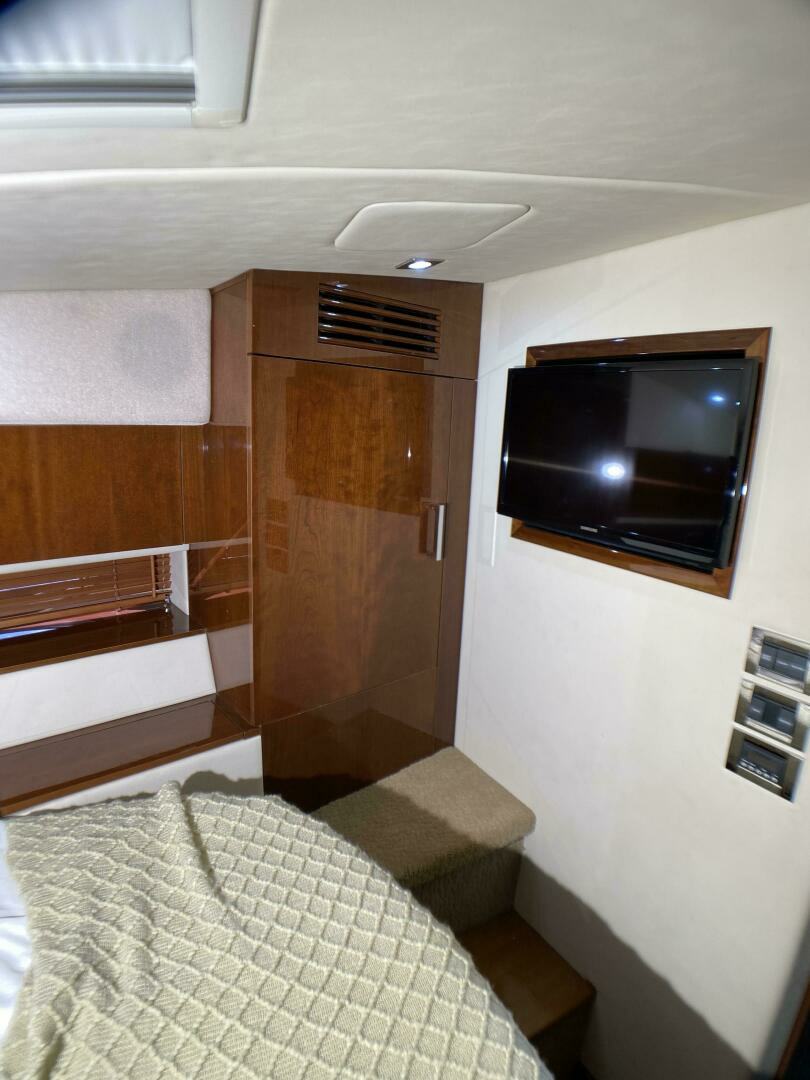 2010 Sea Ray 45 Sundancer - Image 32