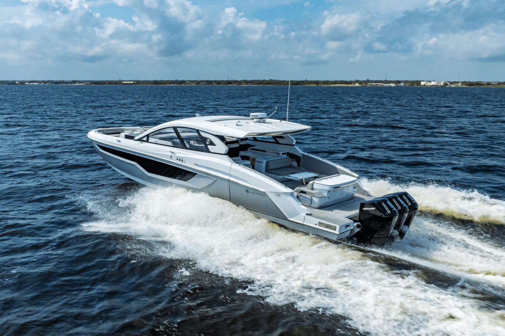 2025 Cruisers Yachts 50 GLS - Image 17