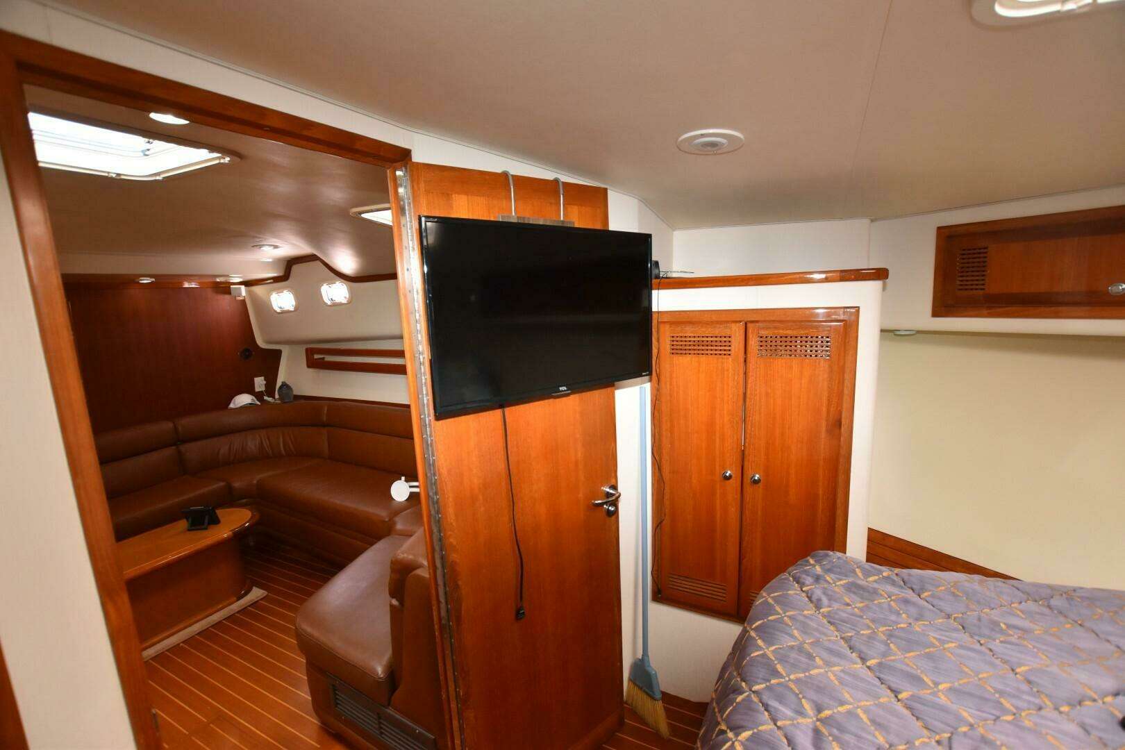 1998 Cabo 45 Express Fisherman - Image 14