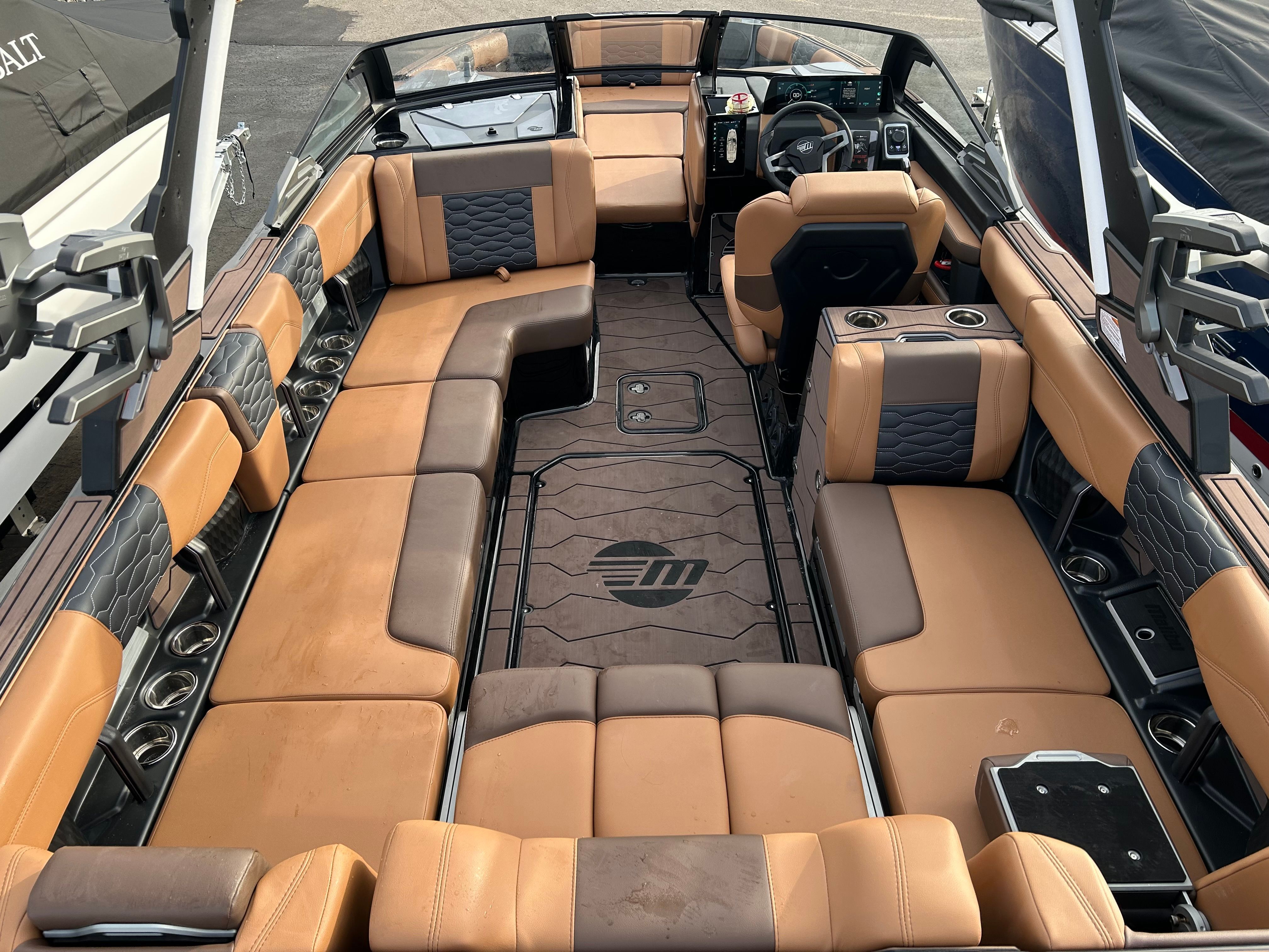 2026 MALIBU 24 MXZ - Image 8