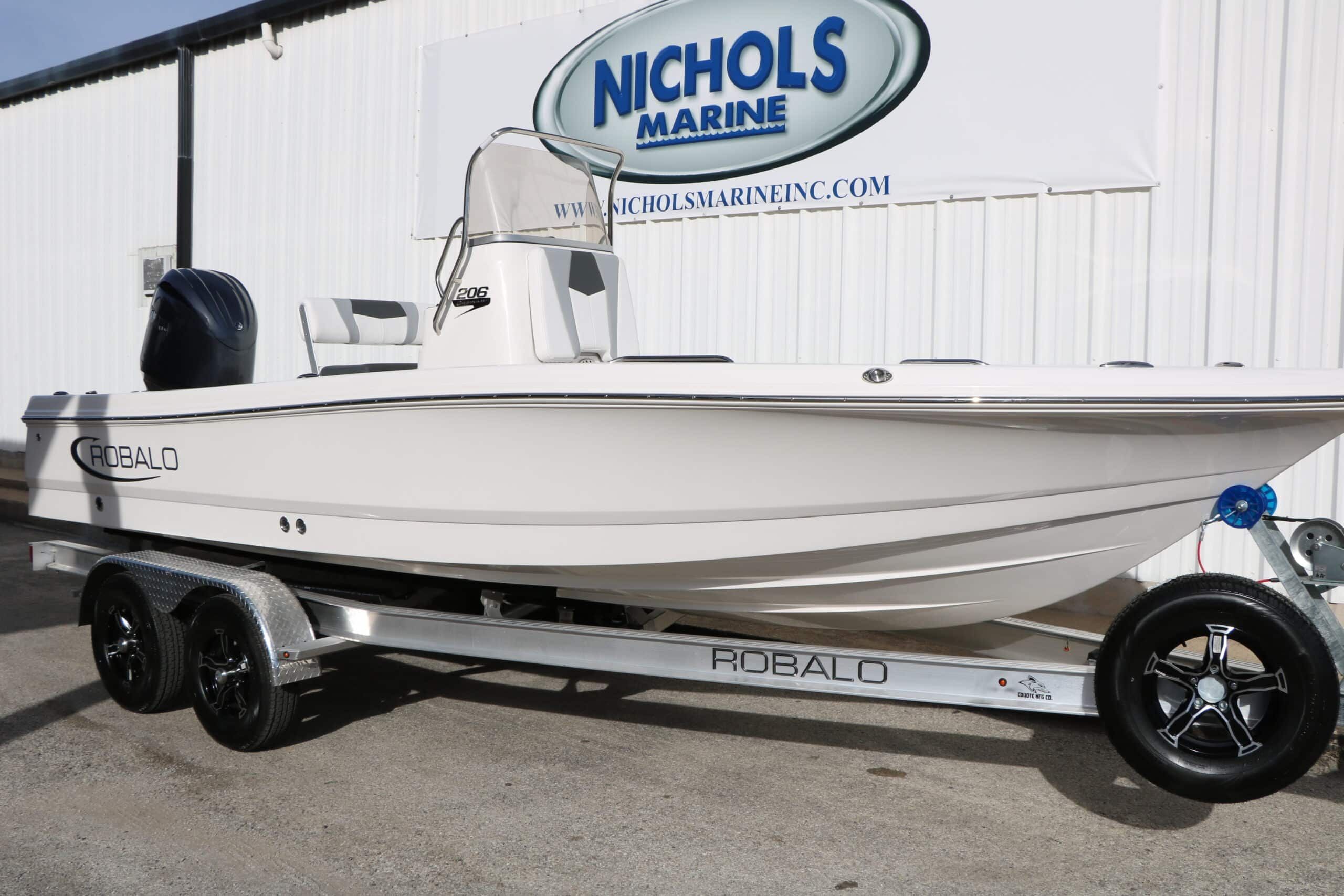2026 Robalo 206 Cayman - 15