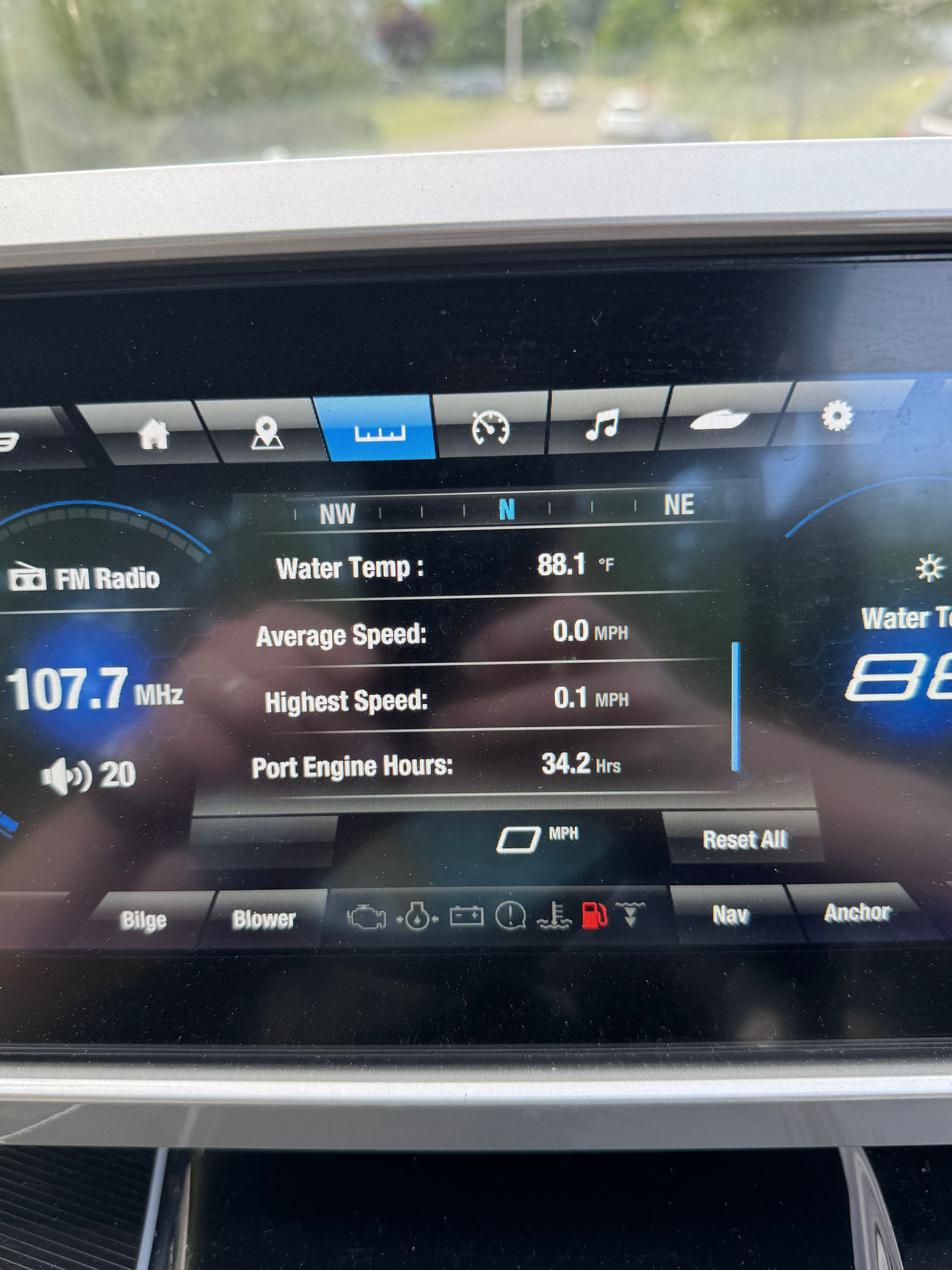 Yamaha 252SD 2025 boat display showing temperature and speed.