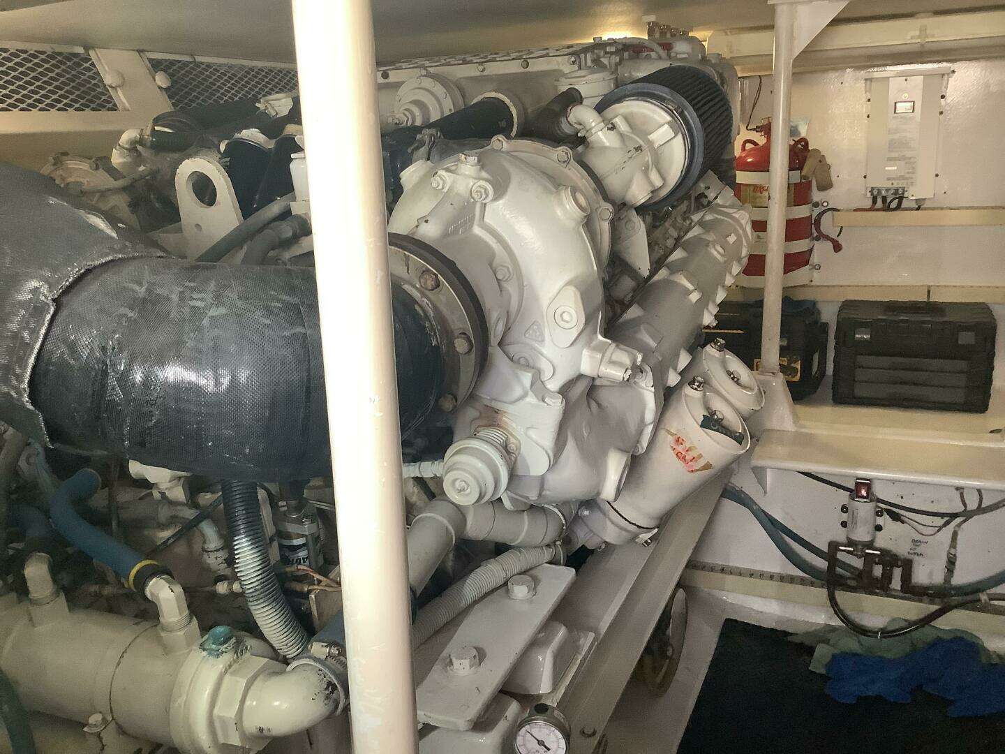 1994 Viking 50' Convertible Sportfish - Image 31