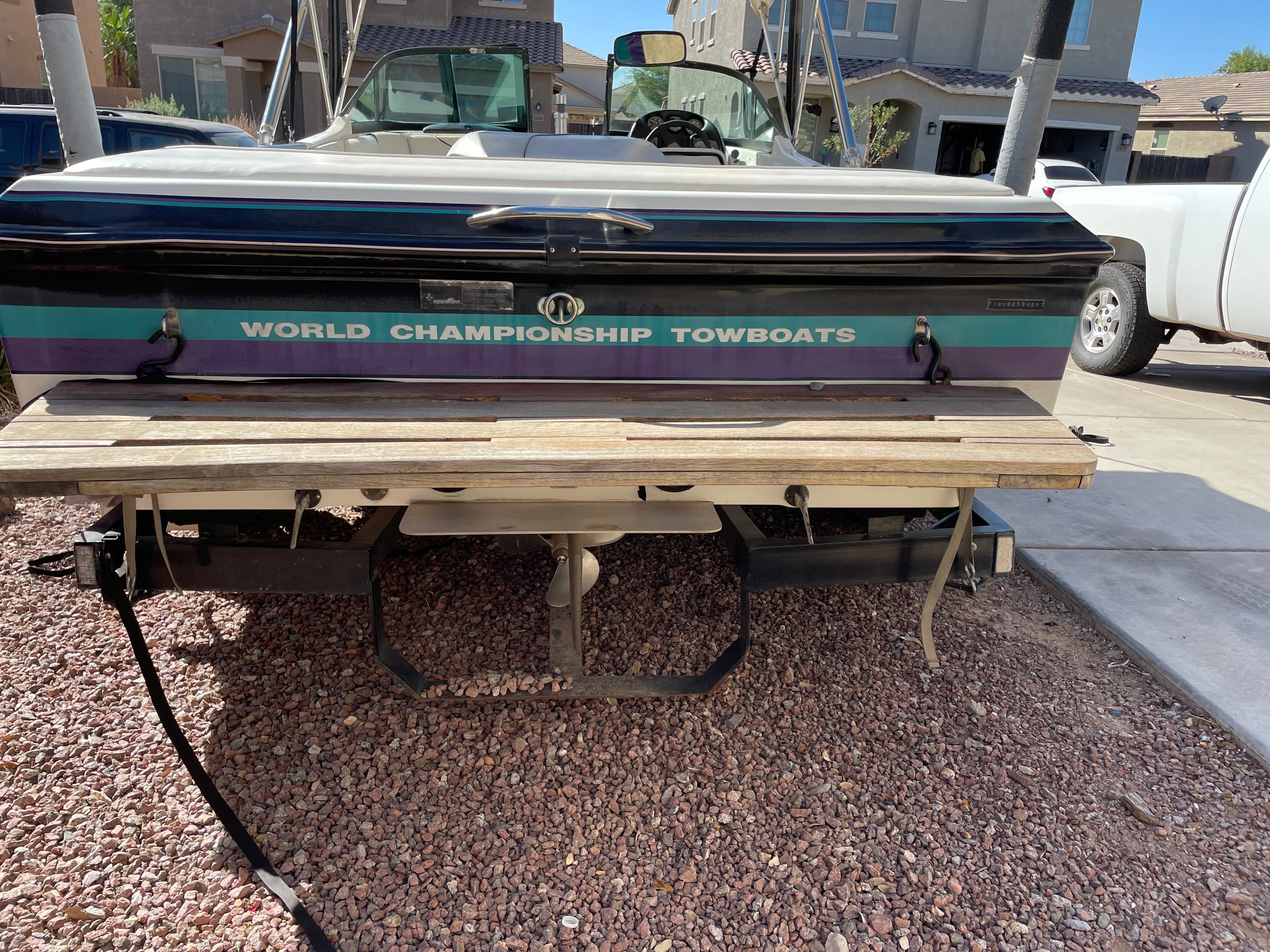 1997 Ski Centurion Bow Rider - 9