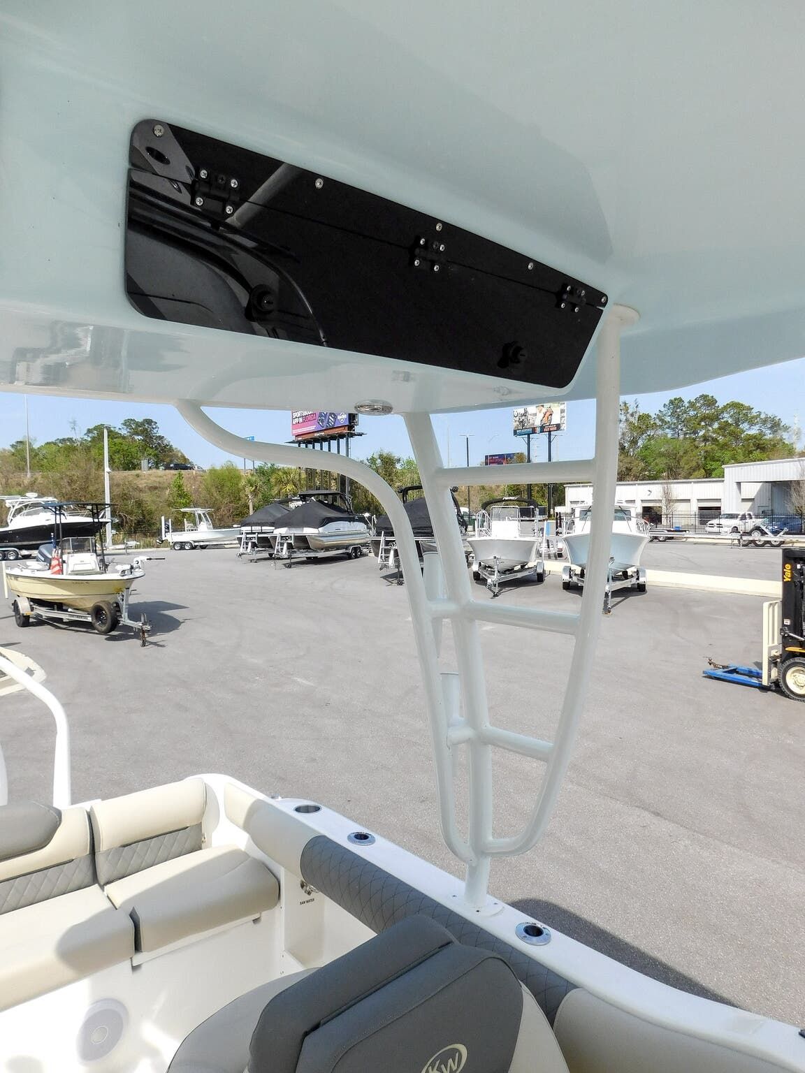 2025 Key West Dual Console 239DFS - 25