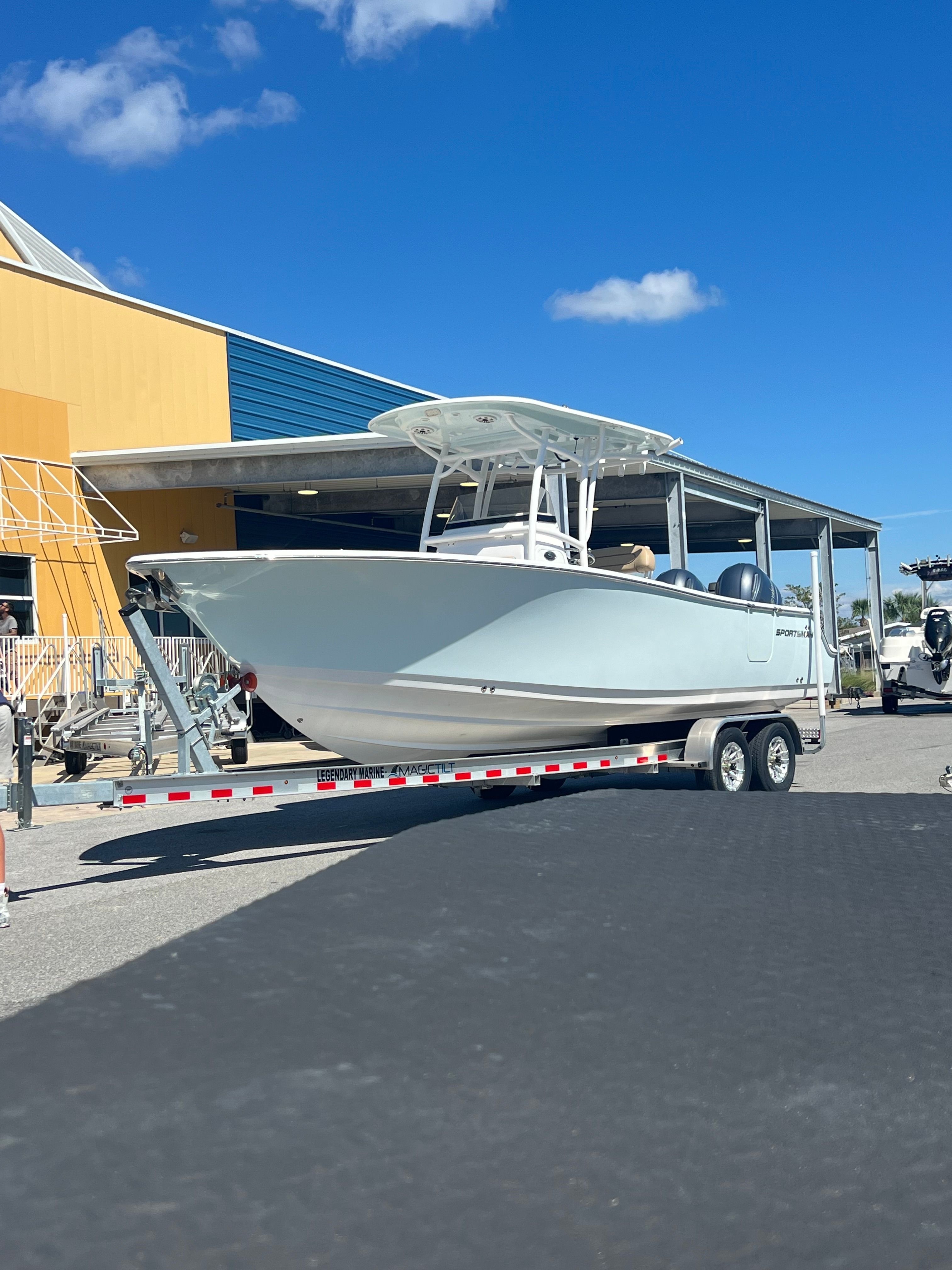 2017 Sportsman Open 252 Center Console